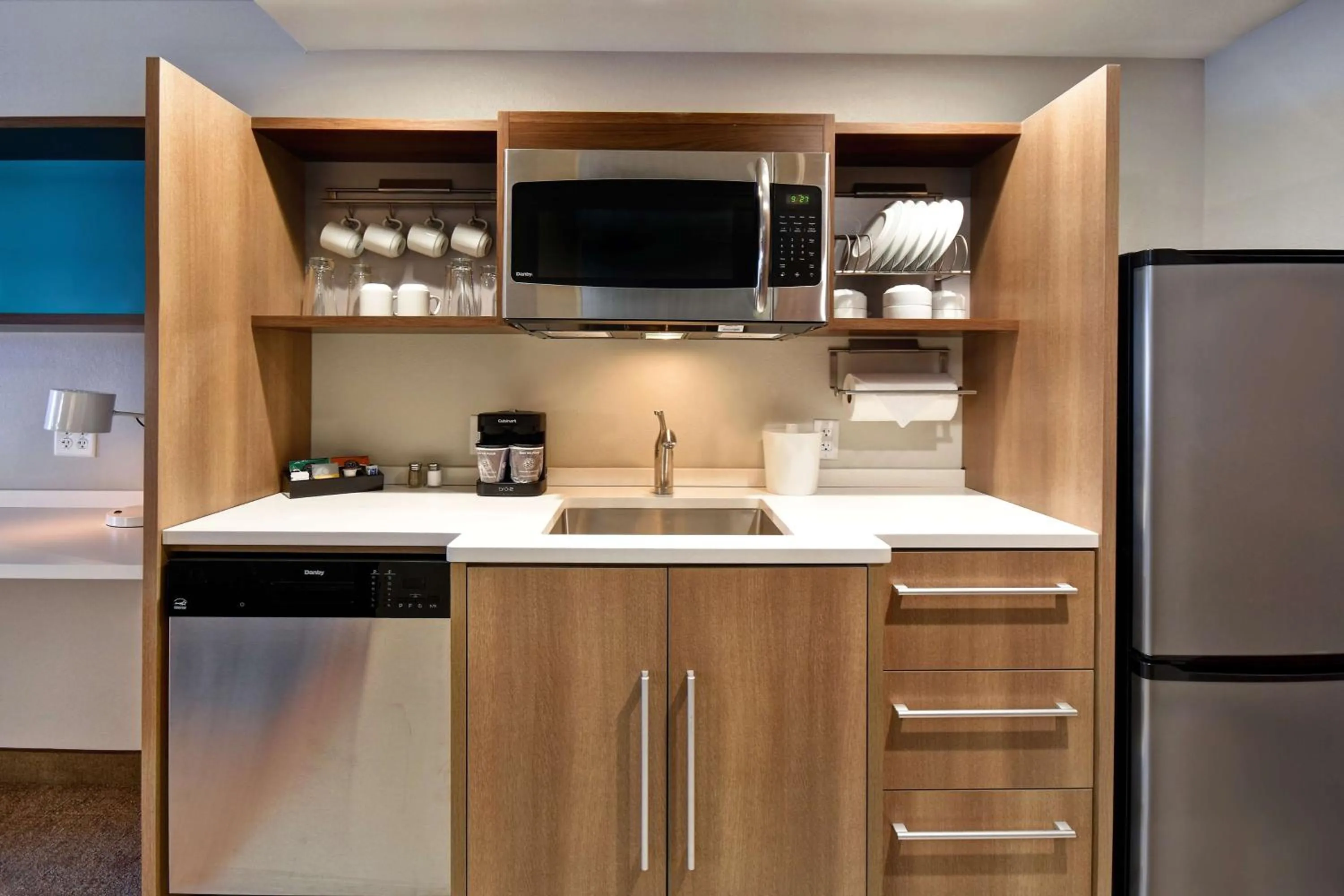 Kitchen or kitchenette in Home2 Suites By Hilton Bowling Green, Oh