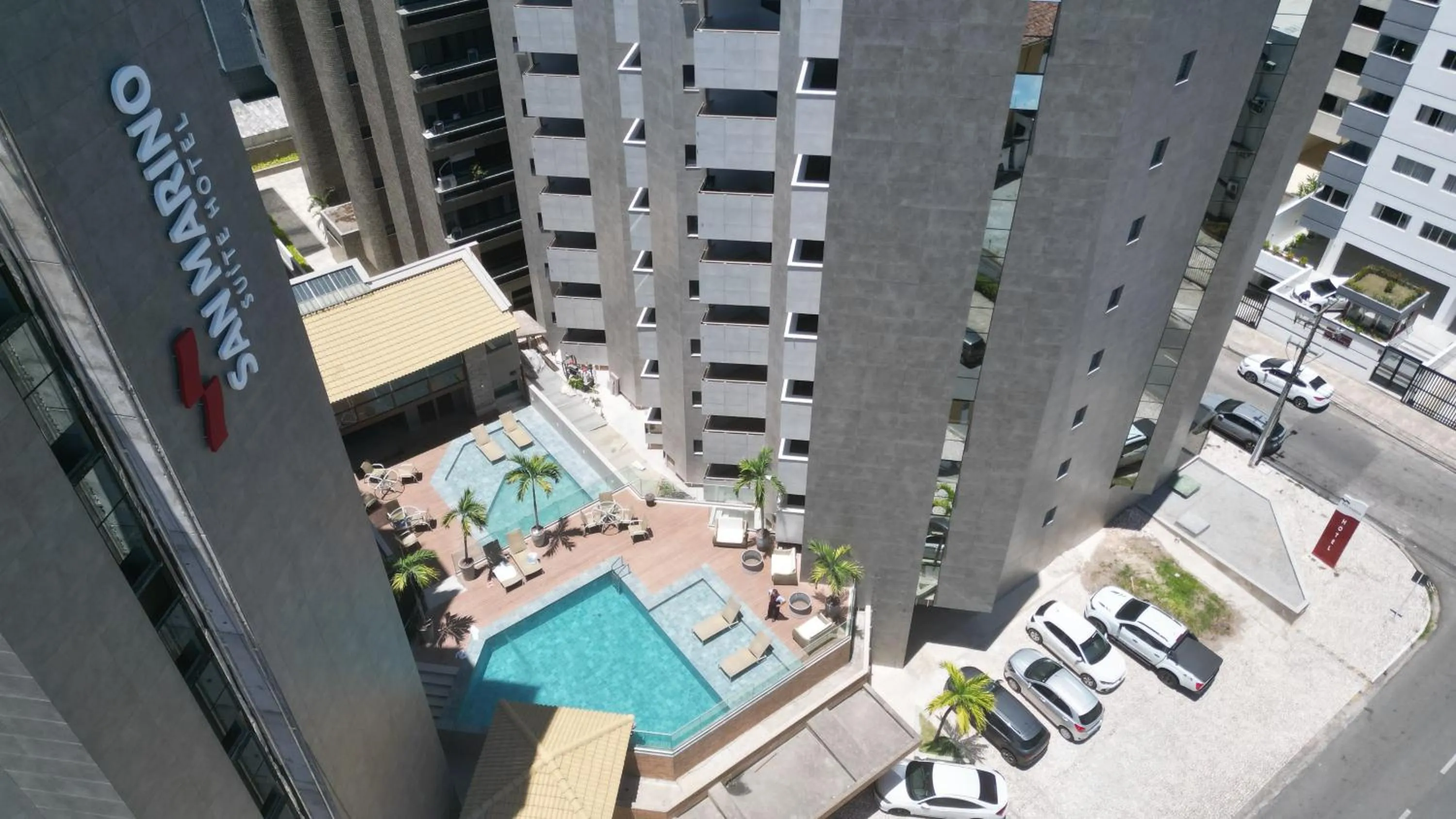 Facade/entrance in San Marino Suite Hotel