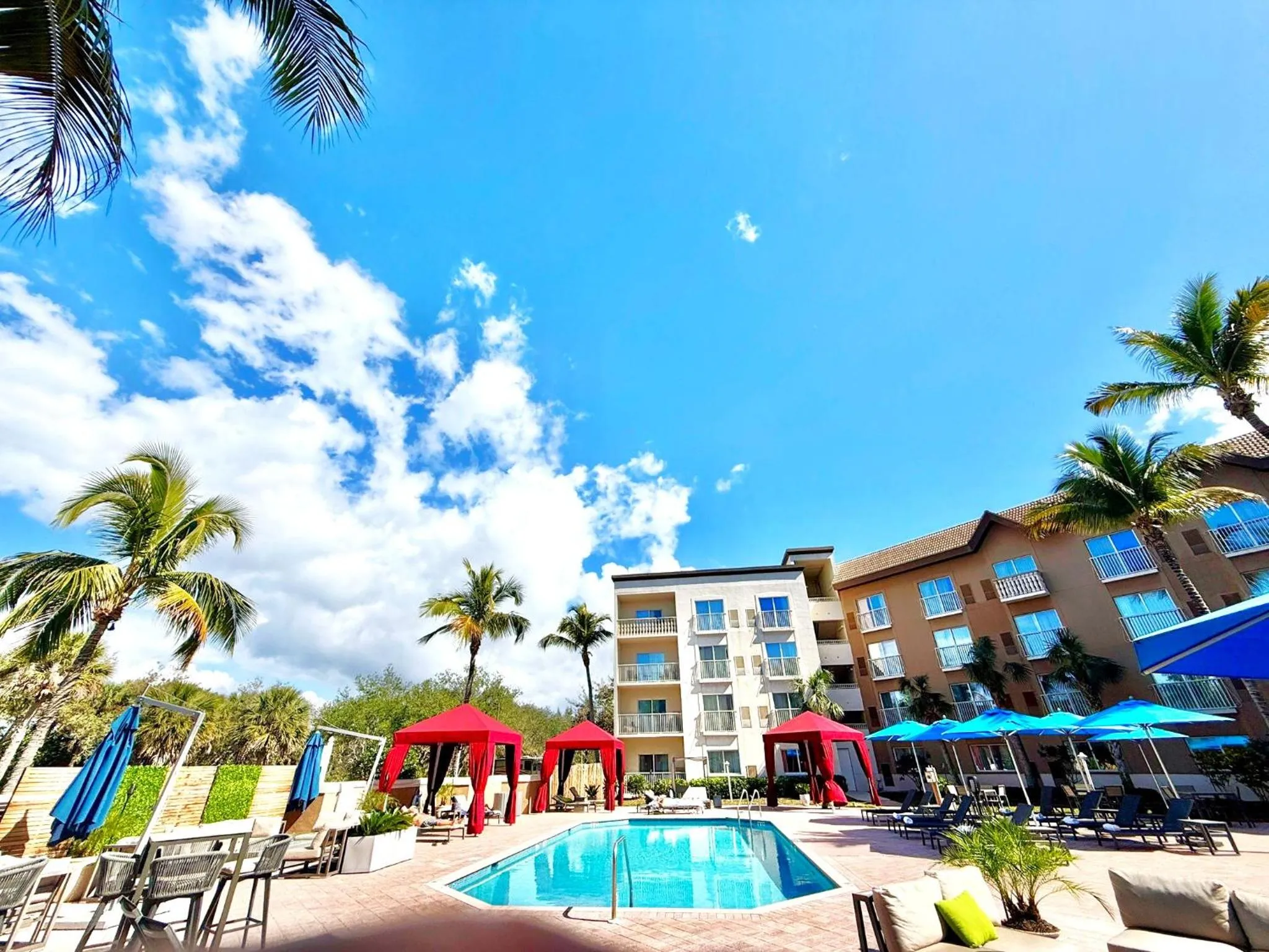 Pool view in Holiday Inn Express & Suites Naples Downtown - 5th Avenue by IHG