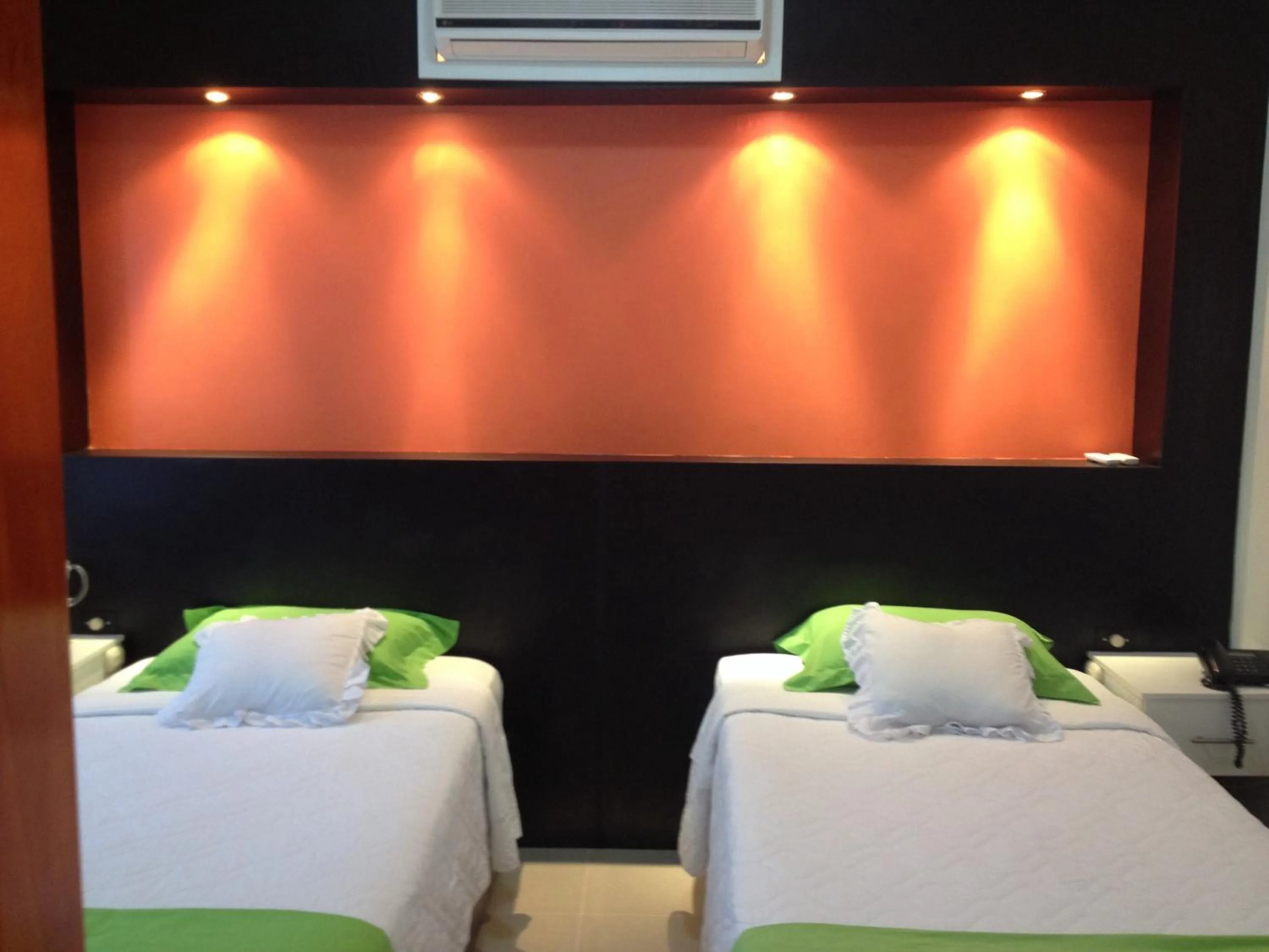 Bed in Hotel San Vicente Galapagos