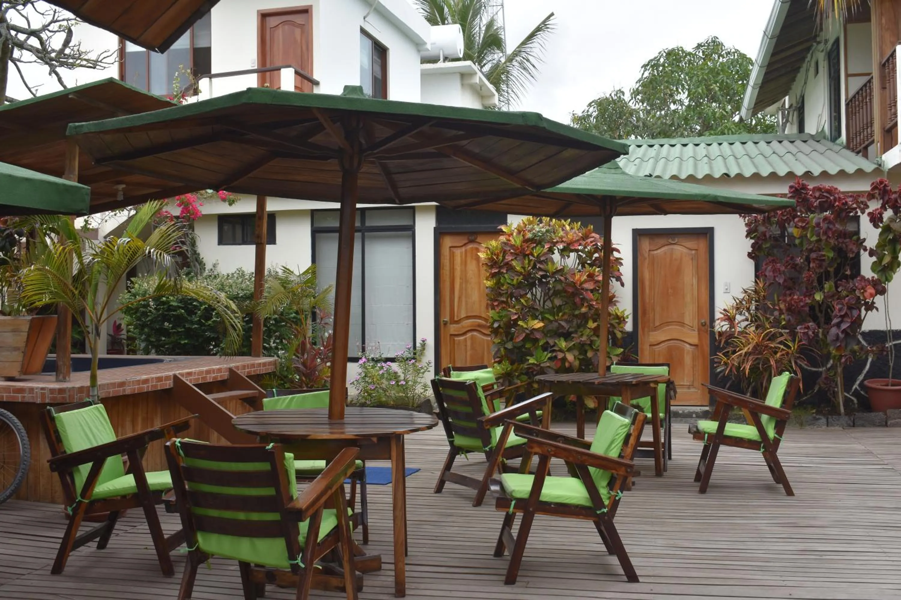 Patio in Hotel San Vicente Galapagos