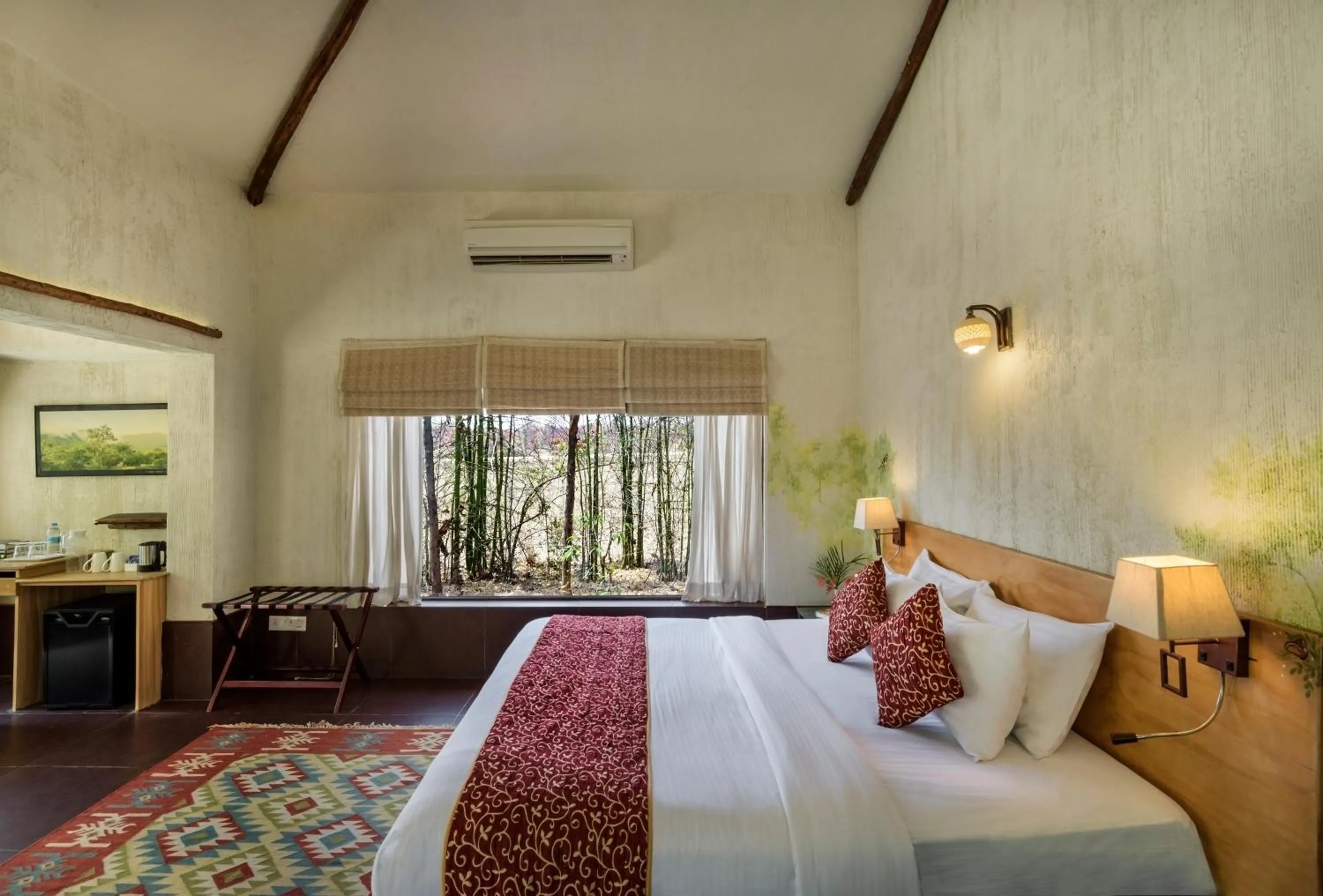 Photo of the whole room, Bed in The Riverwood Forest Retreat Pench