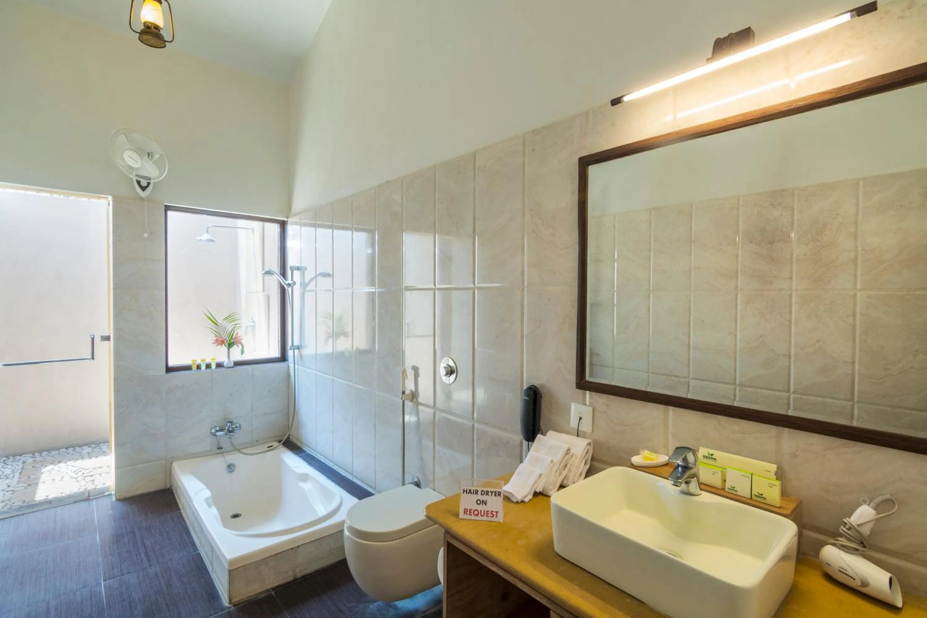 Shower, Bed in The Riverwood Forest Retreat Pench