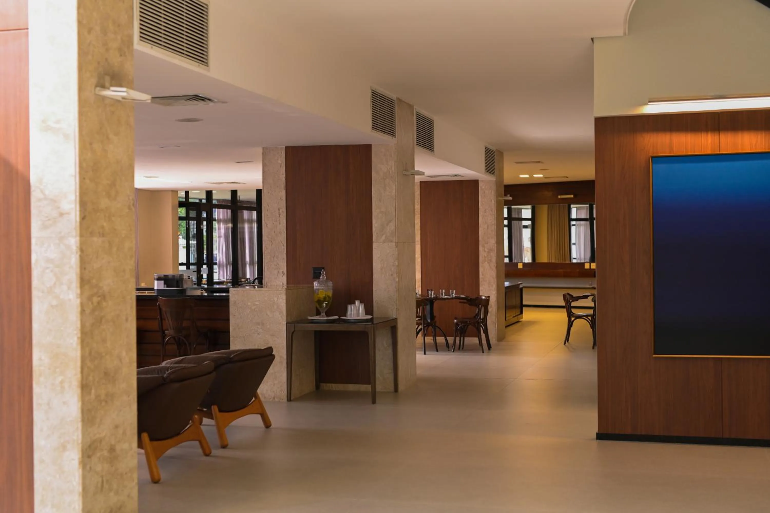 Lobby or reception in Executive Inn Hotel