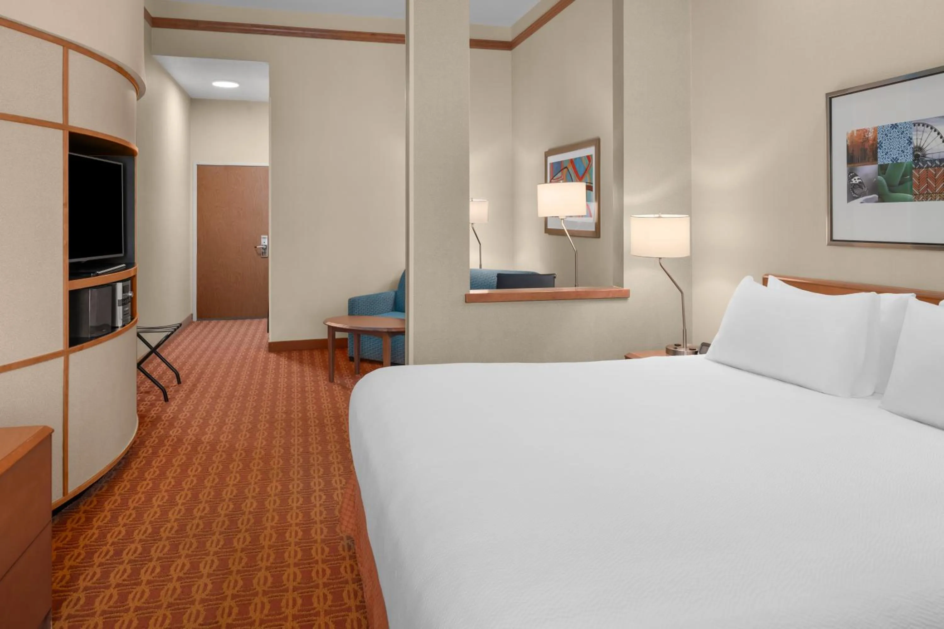 Photo of the whole room, Bed in Fairfield Inn and Suites by Marriott Elk Grove