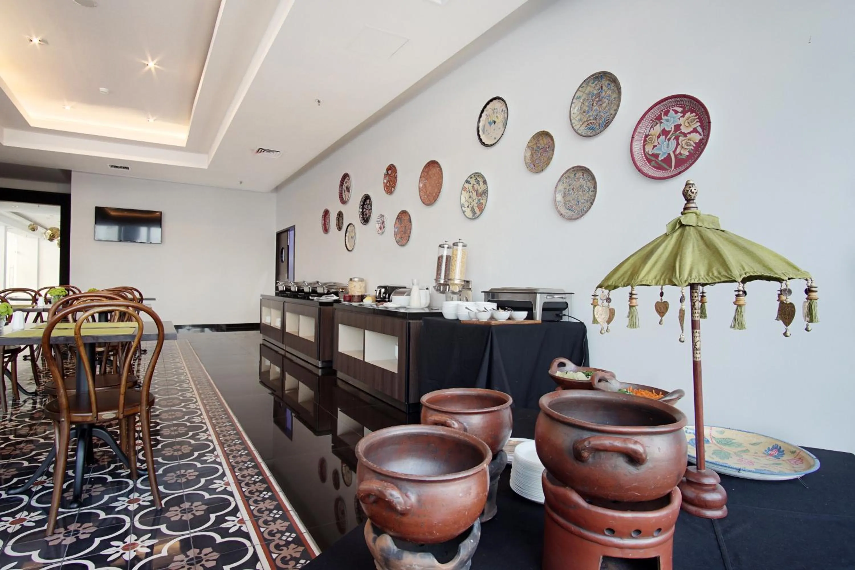 Restaurant/places to eat in Malioboro Prime Hotel