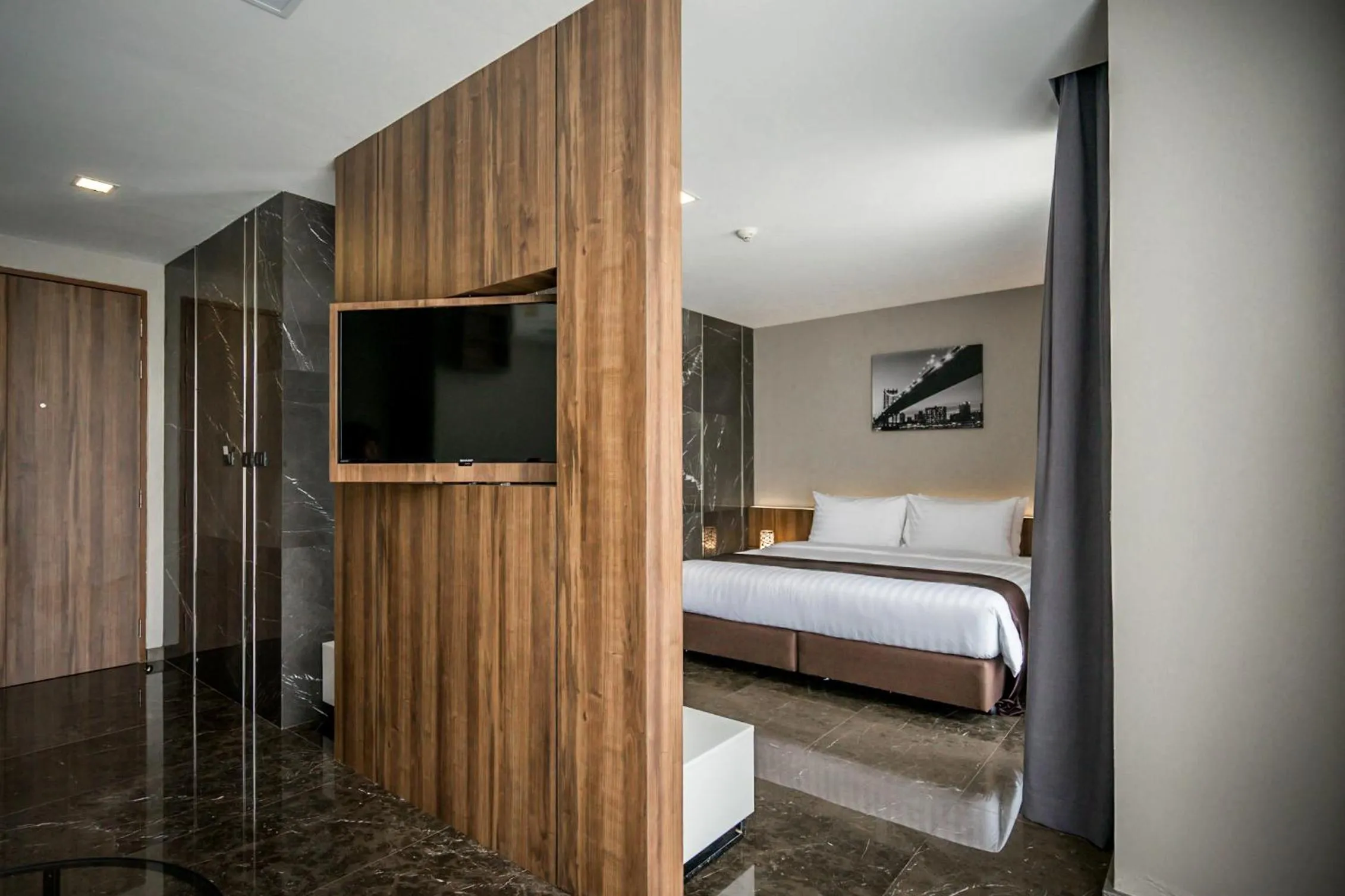 Bed in Onix Hotel Bangkok