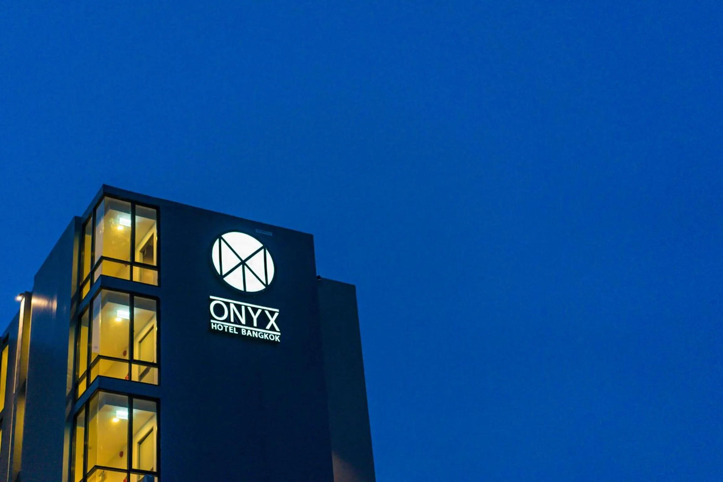 Property building in Onix Hotel Bangkok