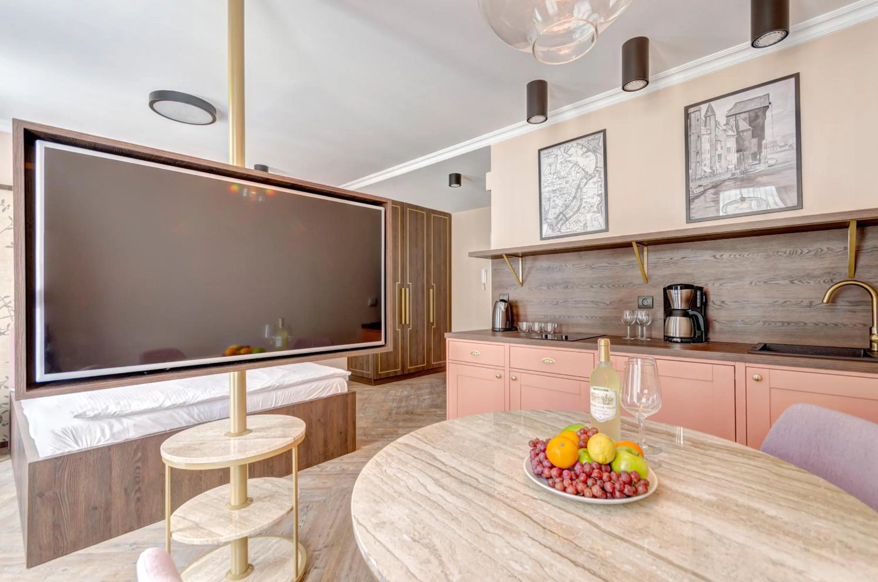 TV and multimedia in Apartamenty Sowa Gdańsk