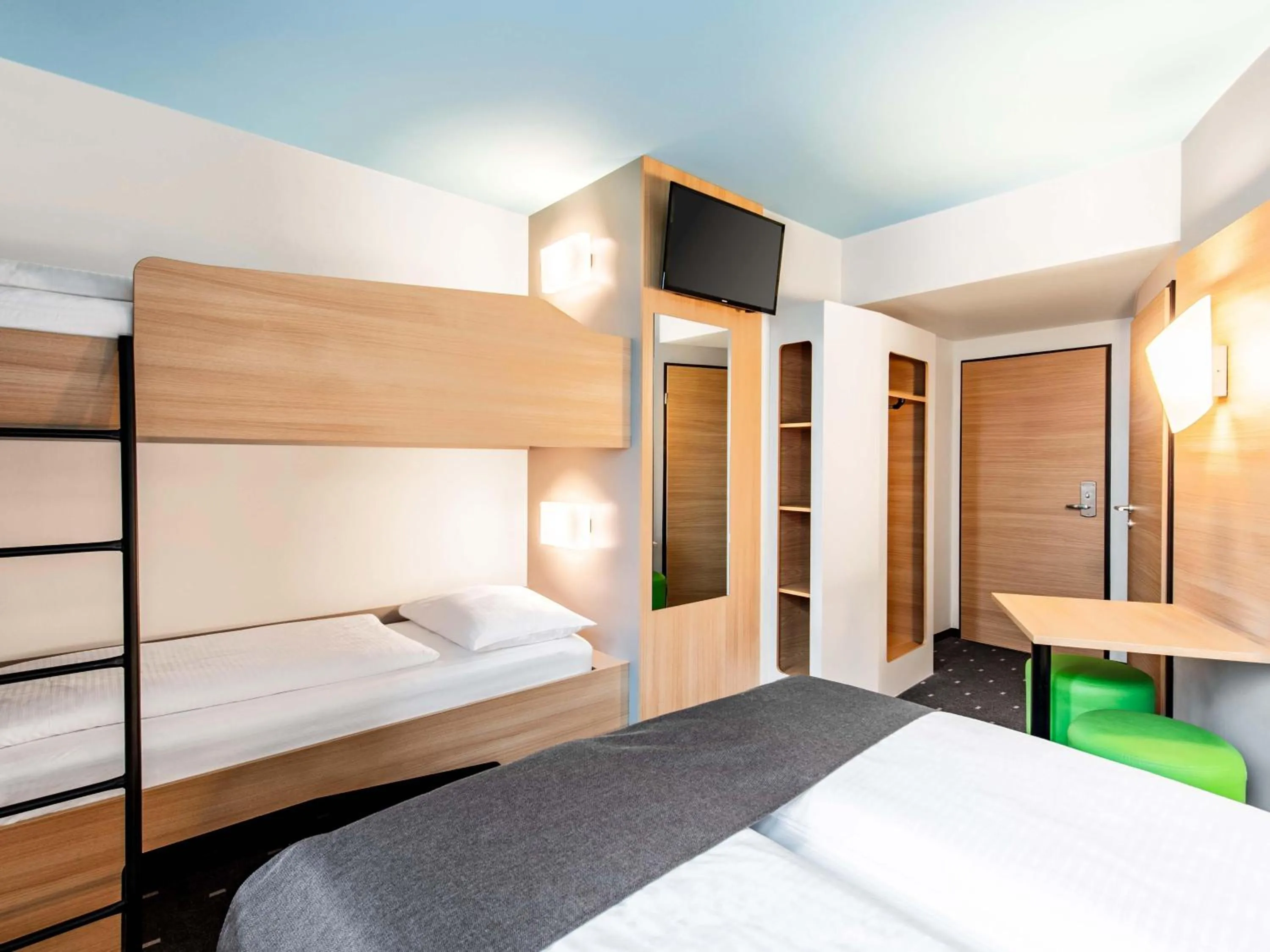 Photo of the whole room, Bed in B&B Hotel Rosenheim