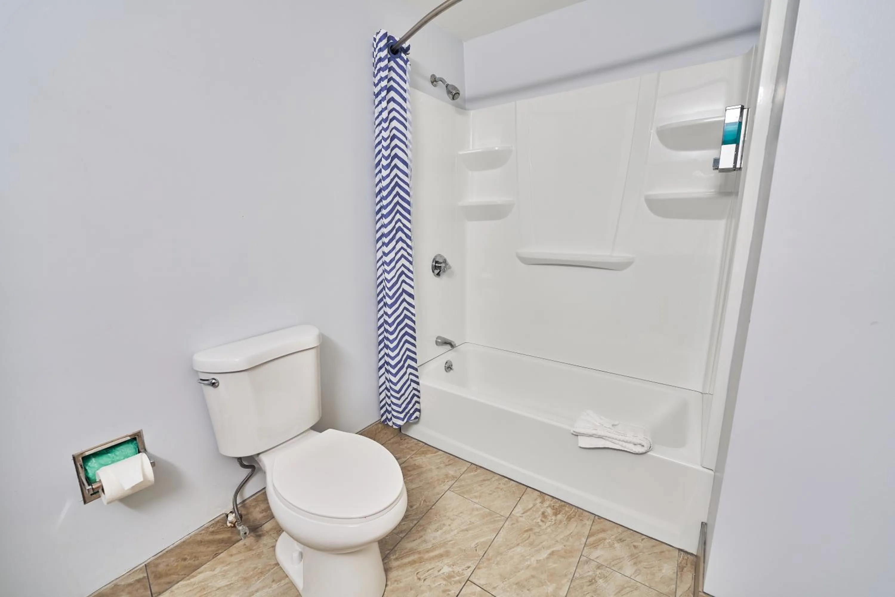 Shower in Hyannis Plaza Hotel