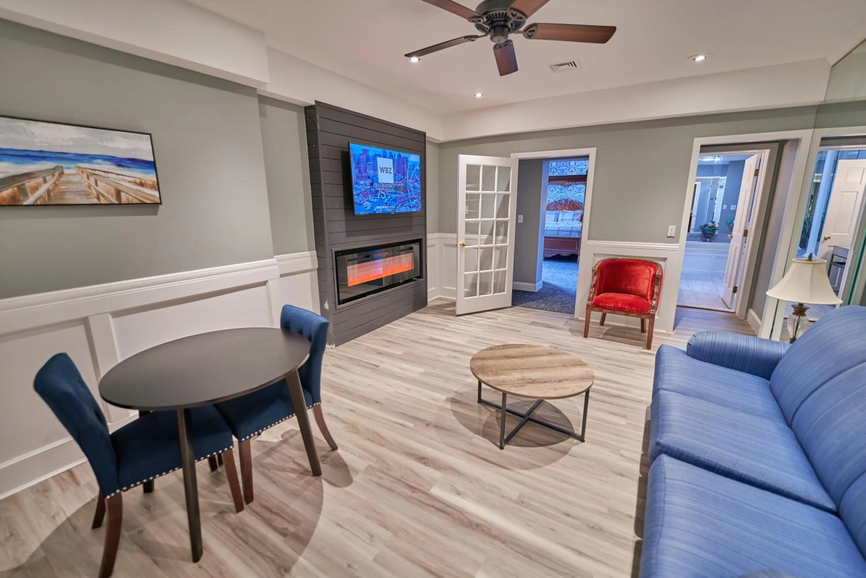 TV and multimedia in Hyannis Plaza Hotel