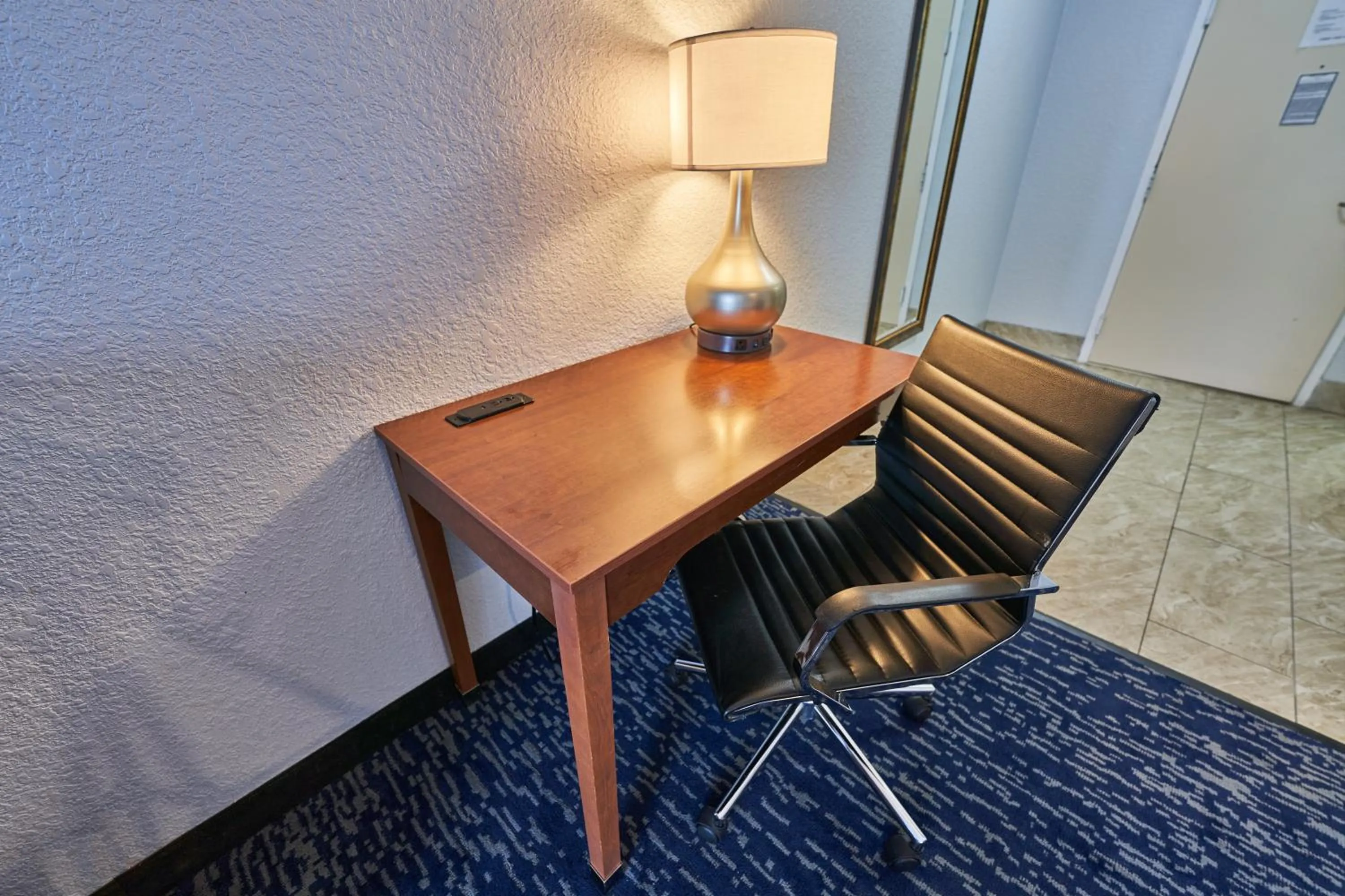 Seating area in Hyannis Plaza Hotel