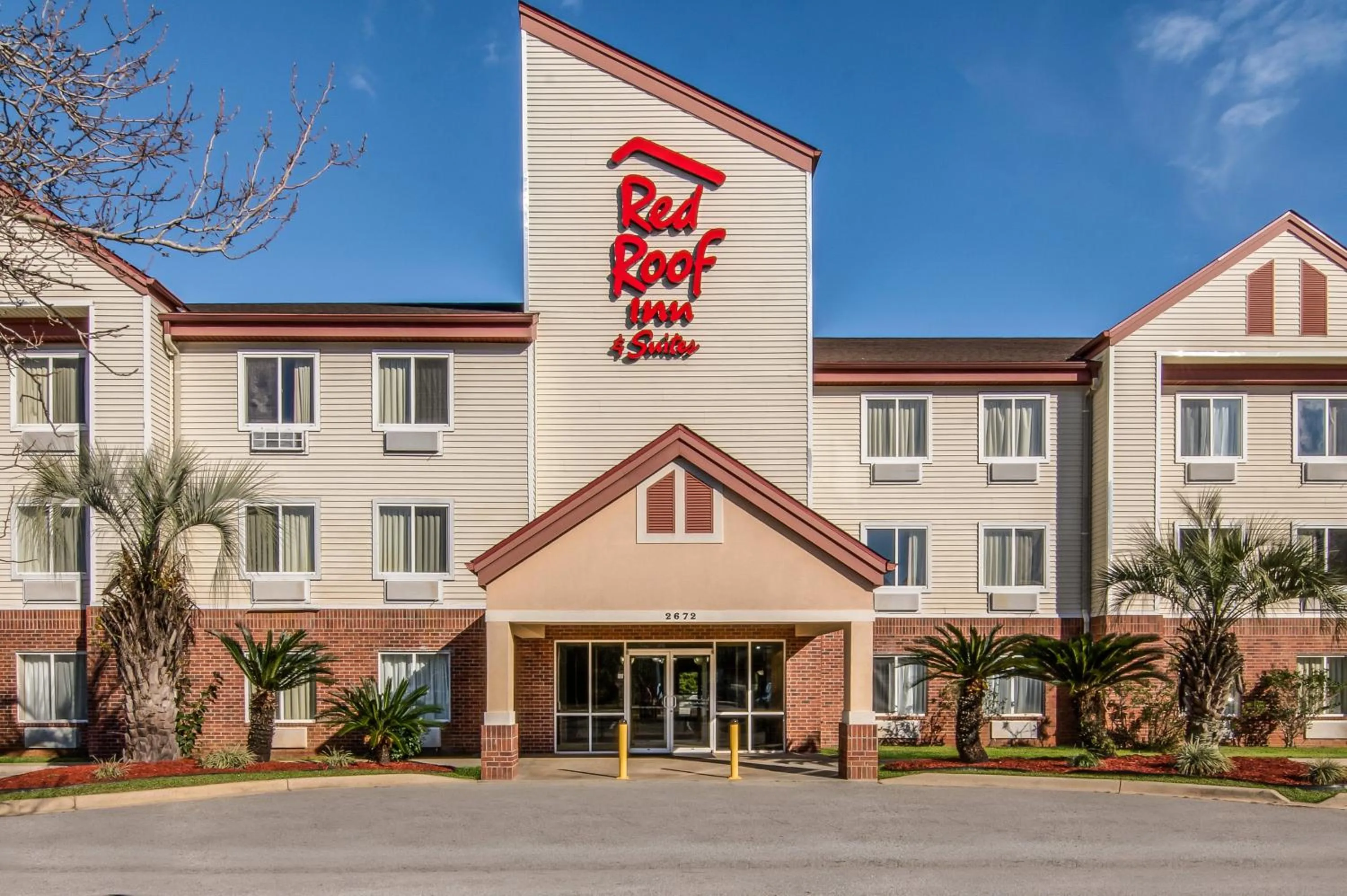 Property building in Red Roof Inn & Suites Pensacola East - Milton