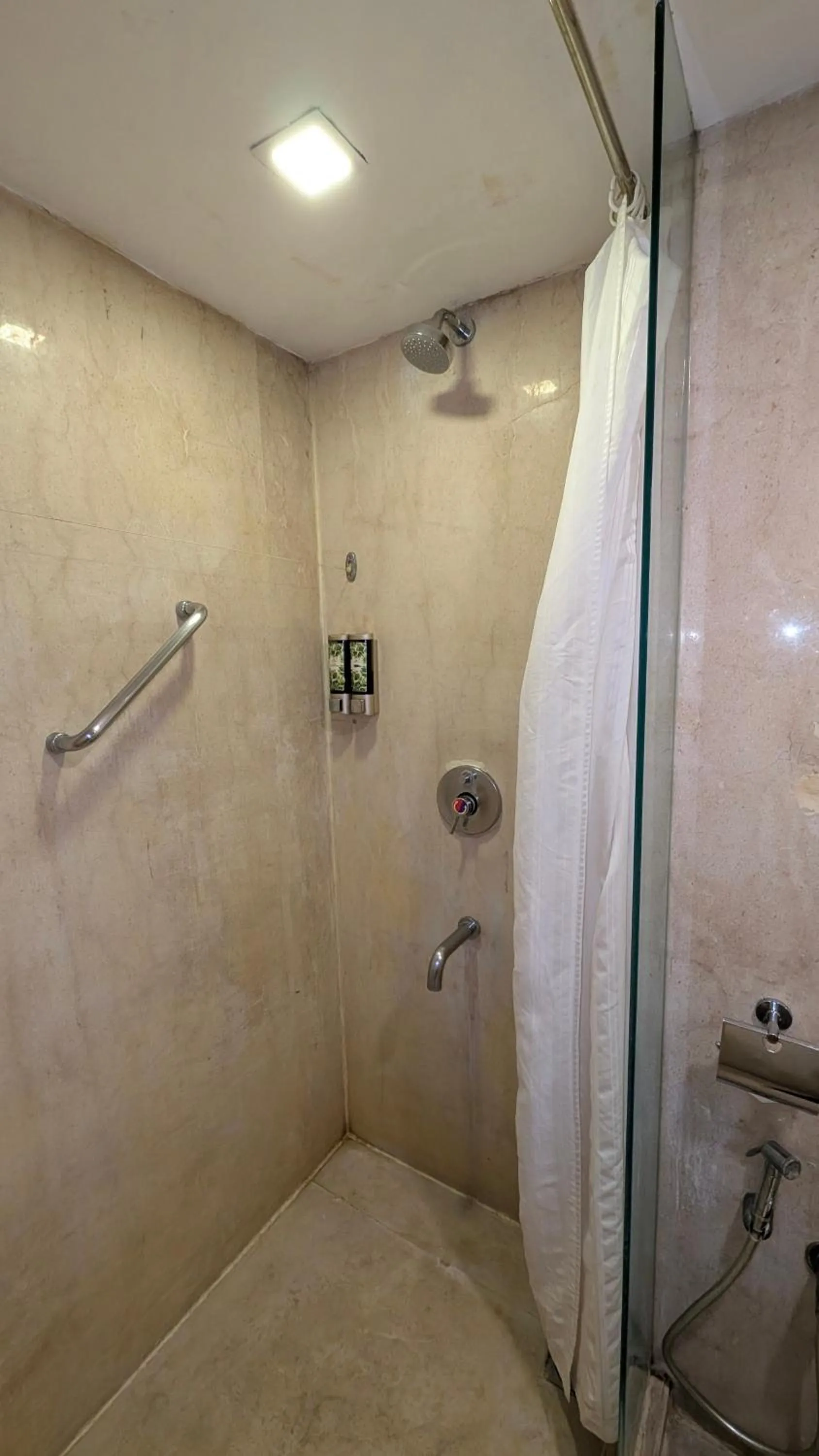 Bathroom in Pride Hotel, Chennai