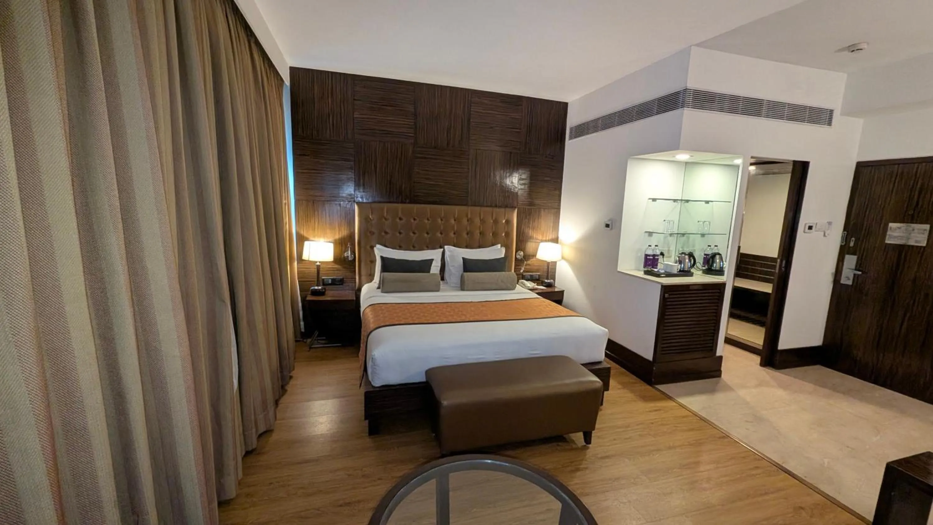 Photo of the whole room, Bed in Pride Hotel, Chennai