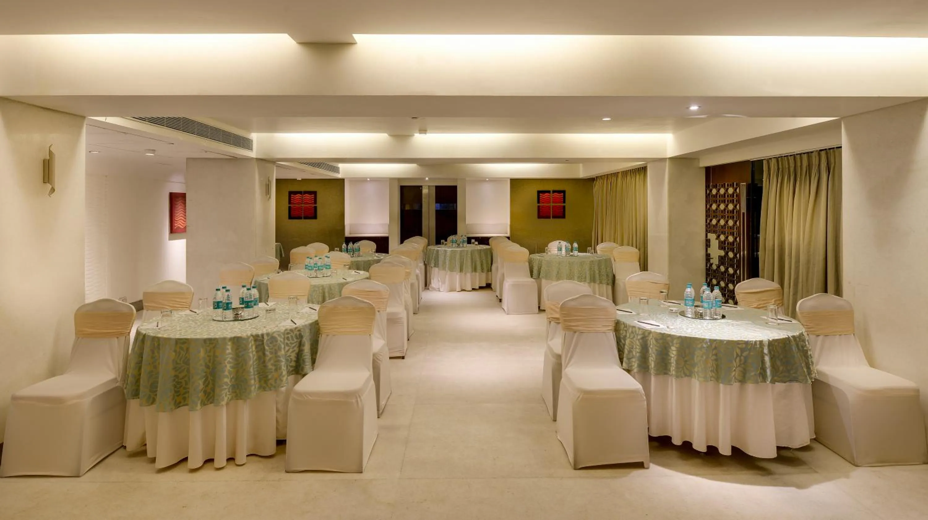 Banquet/Function facilities in Pride Hotel, Chennai