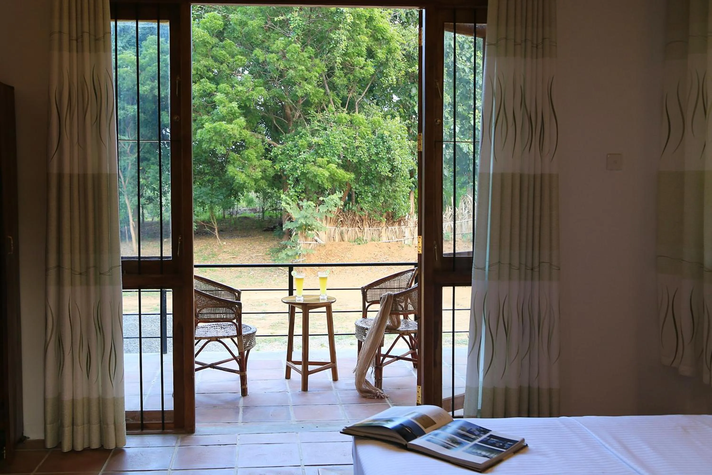 Property building in Hantara Udawalawa