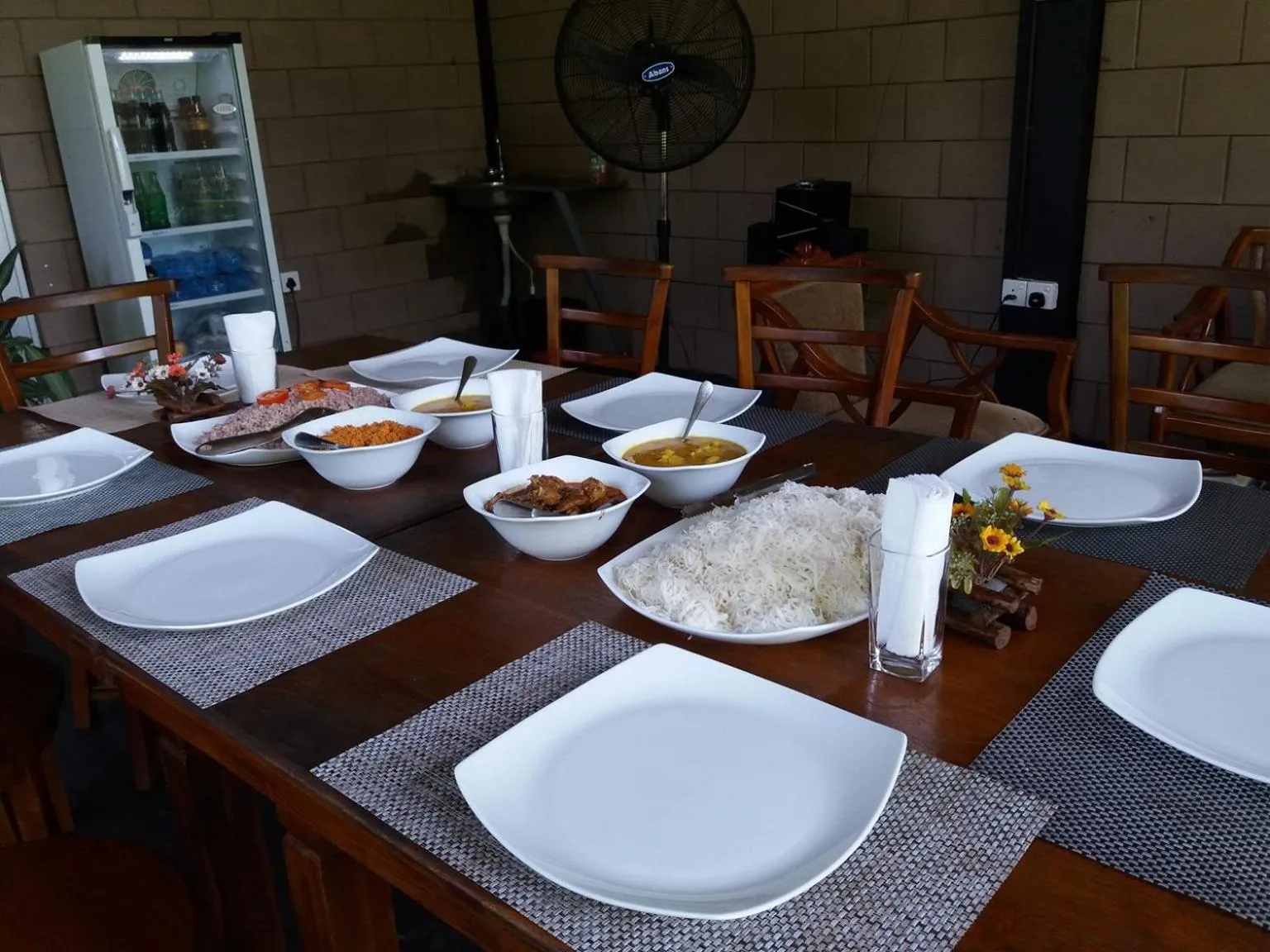 Restaurant/places to eat in Hantara Udawalawa