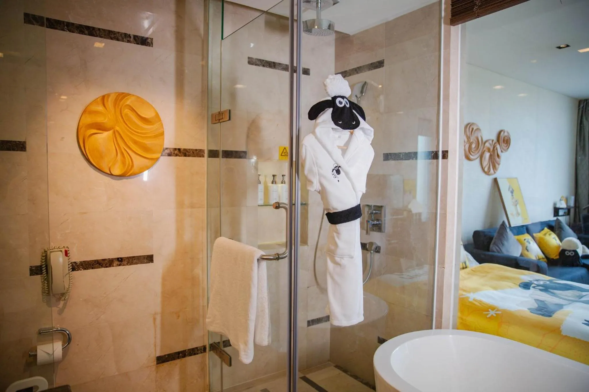 Photo of the whole room, Bed in InterContinental Qingdao by IHG l Inside the Olympic Sailing Center l May Fourth Square