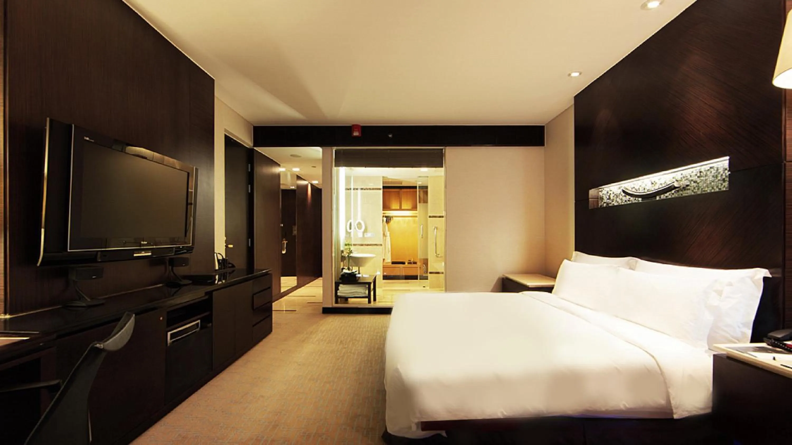 Photo of the whole room, Bed in InterContinental Qingdao by IHG l Inside the Olympic Sailing Center l May Fourth Square