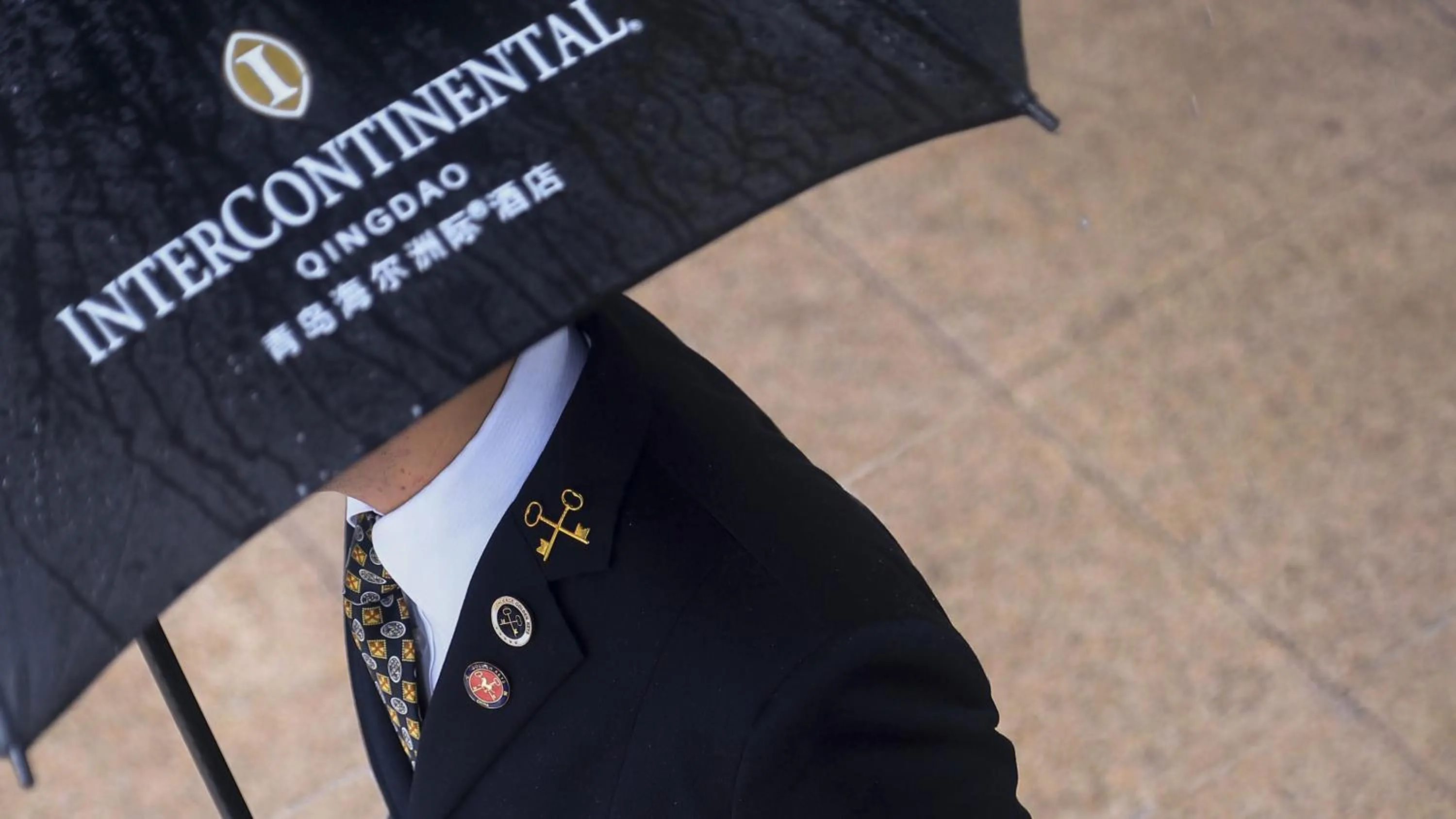 Property building in InterContinental Qingdao by IHG l Inside the Olympic Sailing Center l May Fourth Square