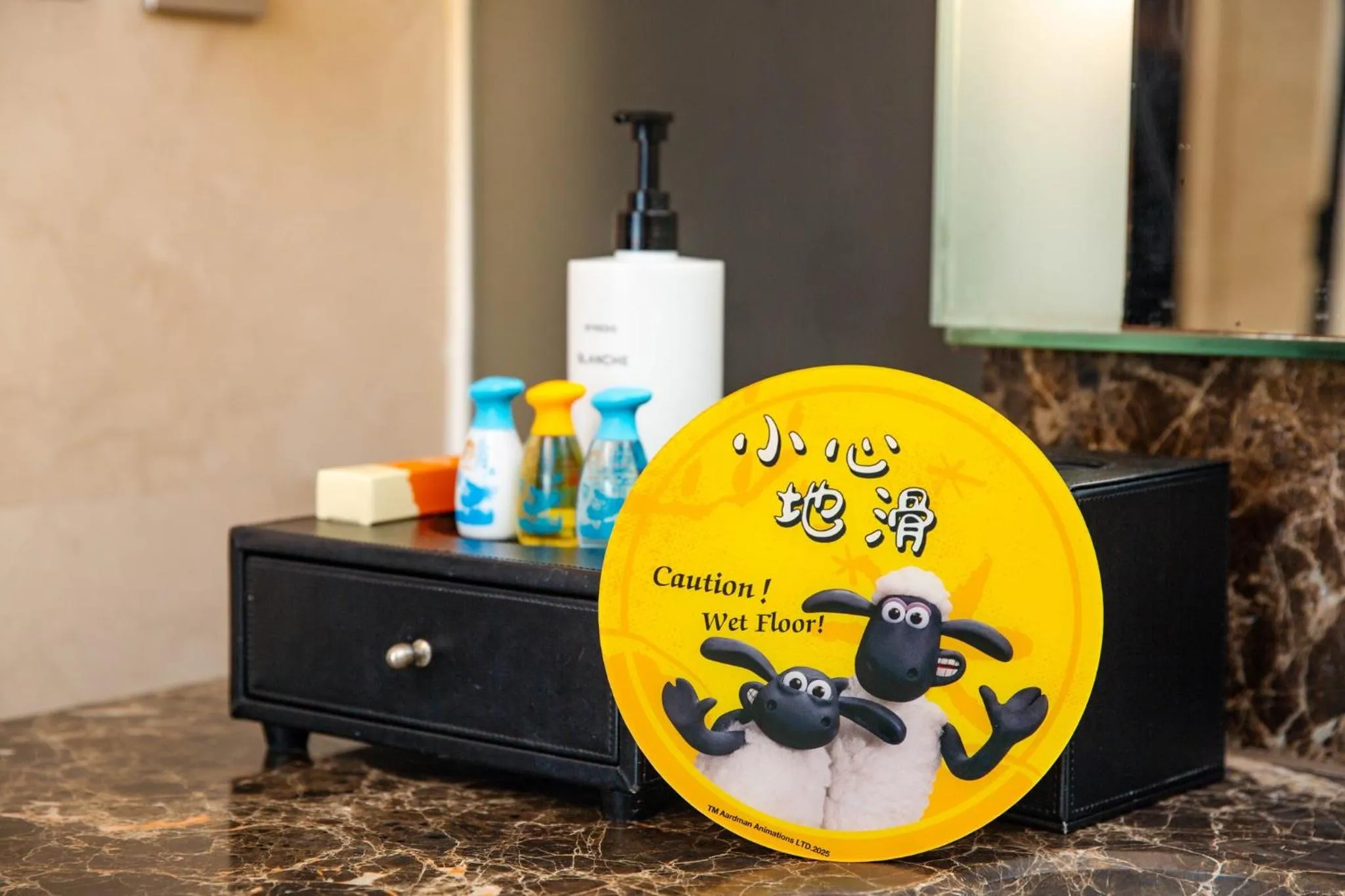 Photo of the whole room in InterContinental Qingdao by IHG l Inside the Olympic Sailing Center l May Fourth Square