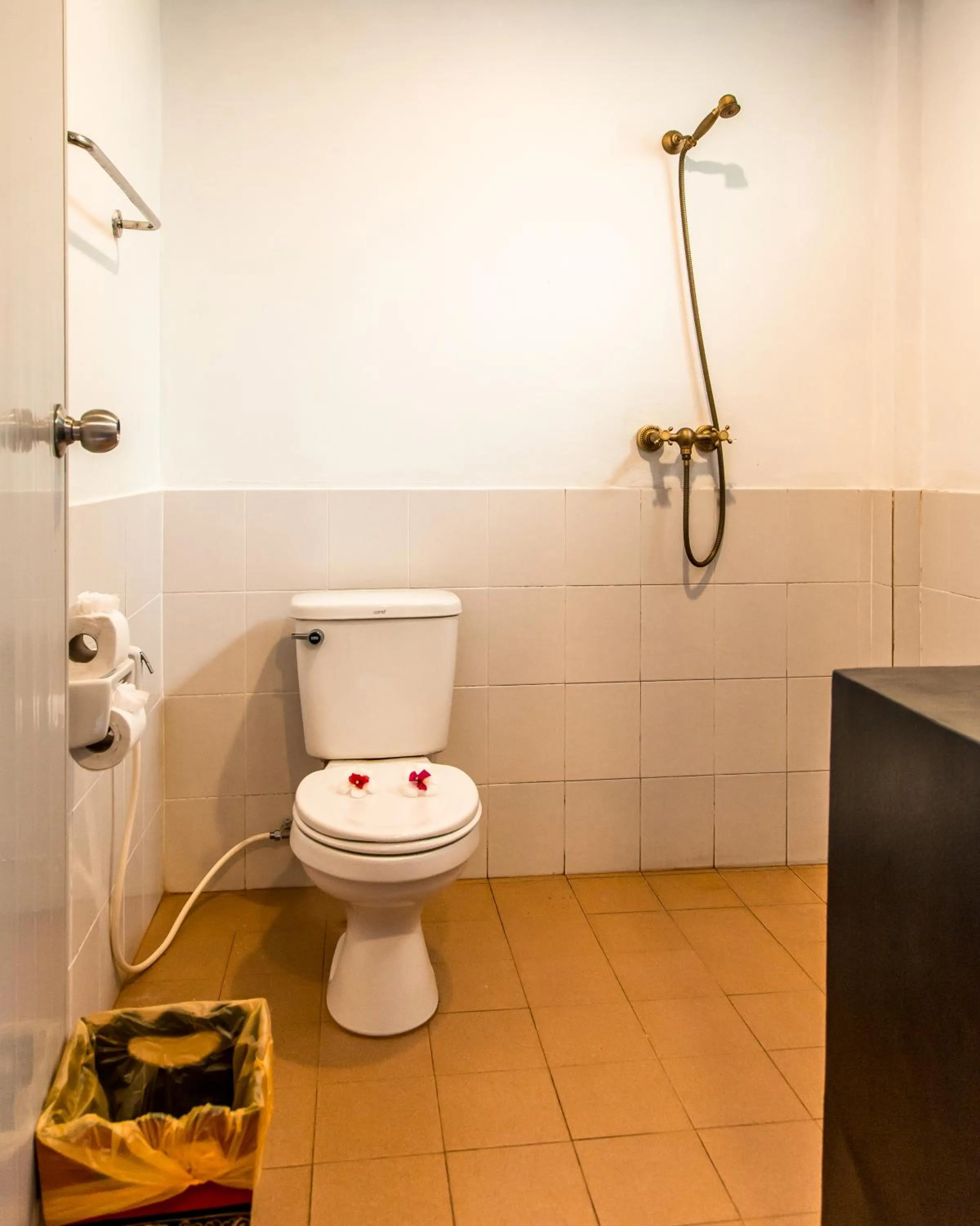 Toilet in Zama Resort Koh Phangan