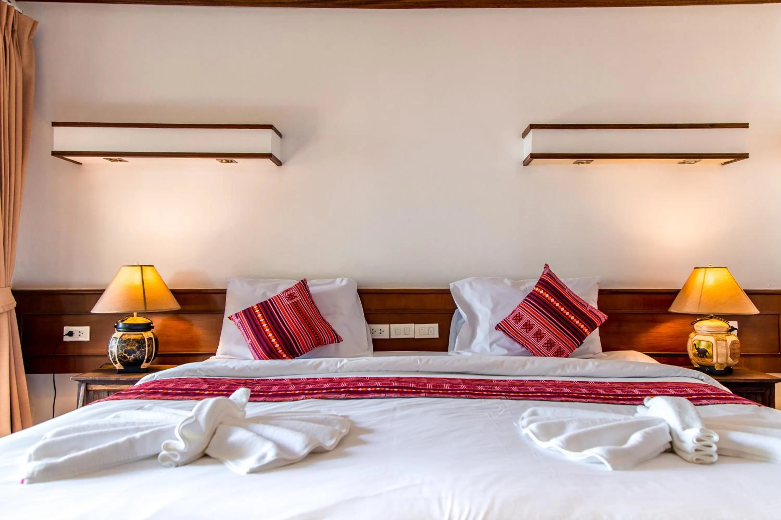 Bed in Zama Resort Koh Phangan