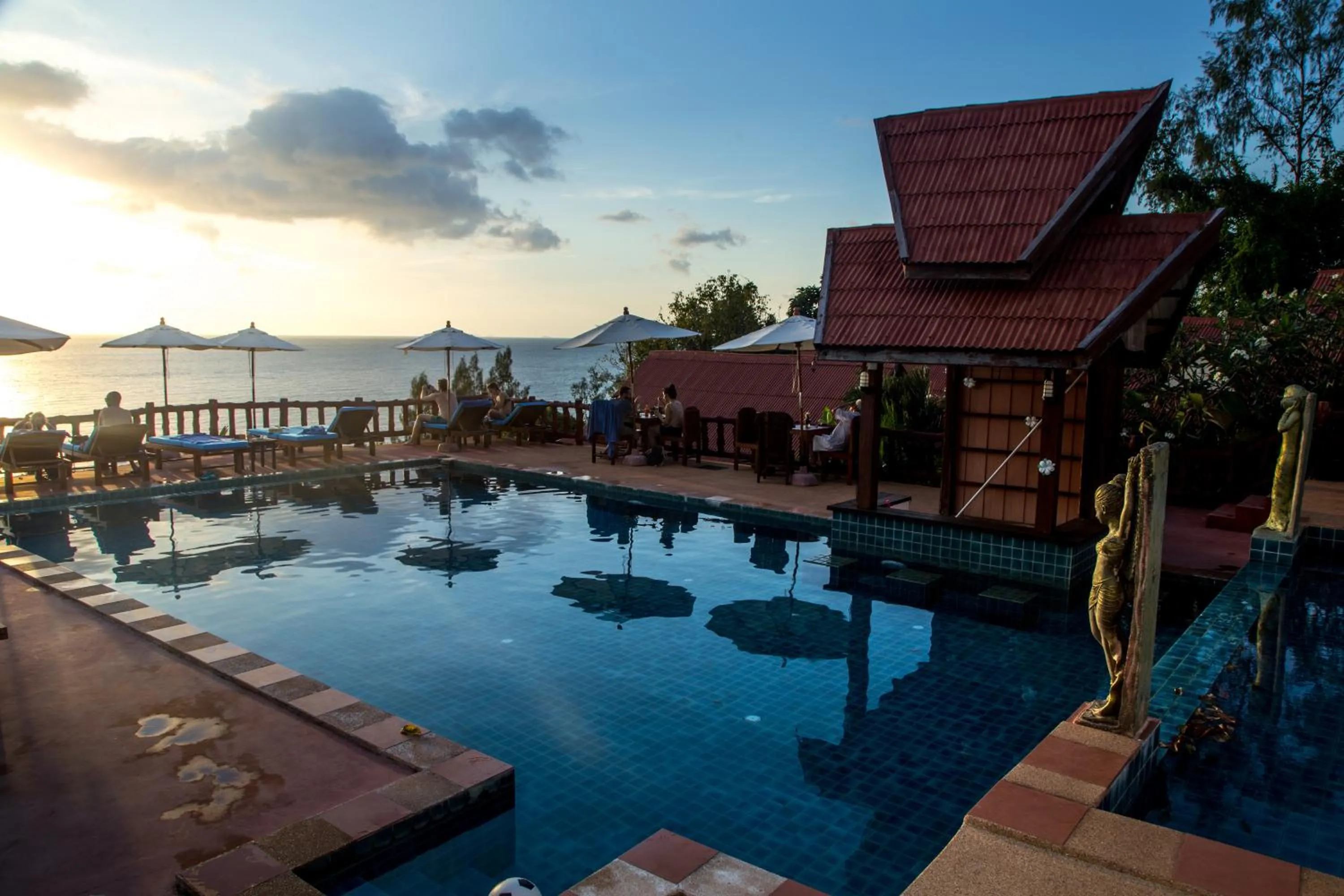 Swimming pool in Zama Resort Koh Phangan