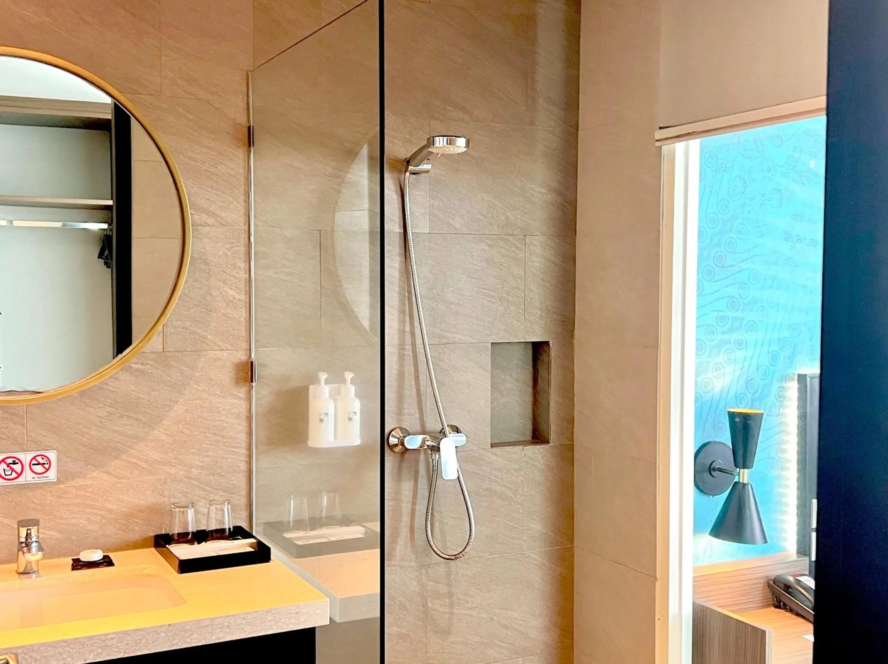 Bathroom in Swiss-Belinn Airport Surabaya