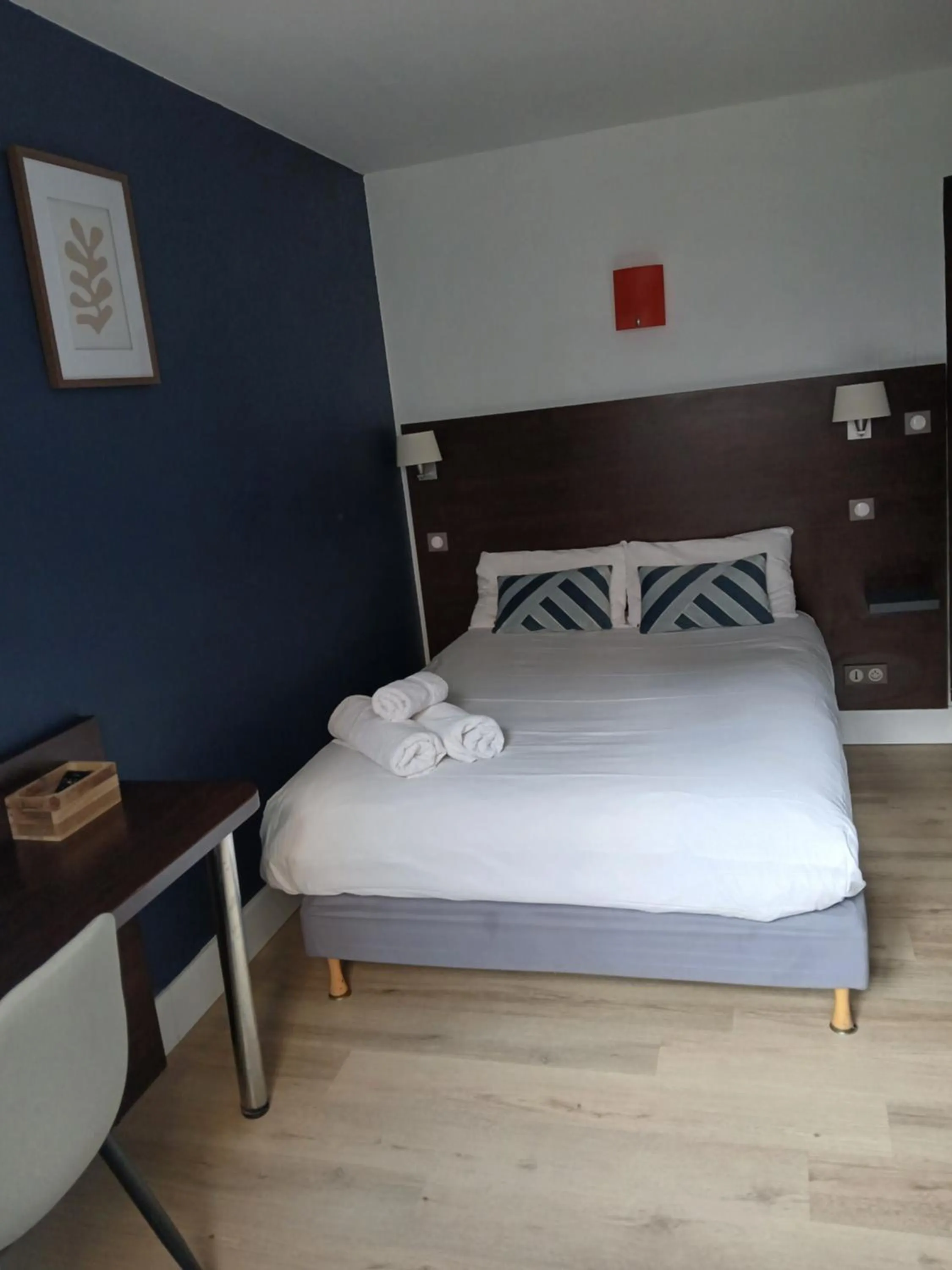 Bed in The Originals Boutique, Hôtel d'Angleterre, Le Havre, centre, plage