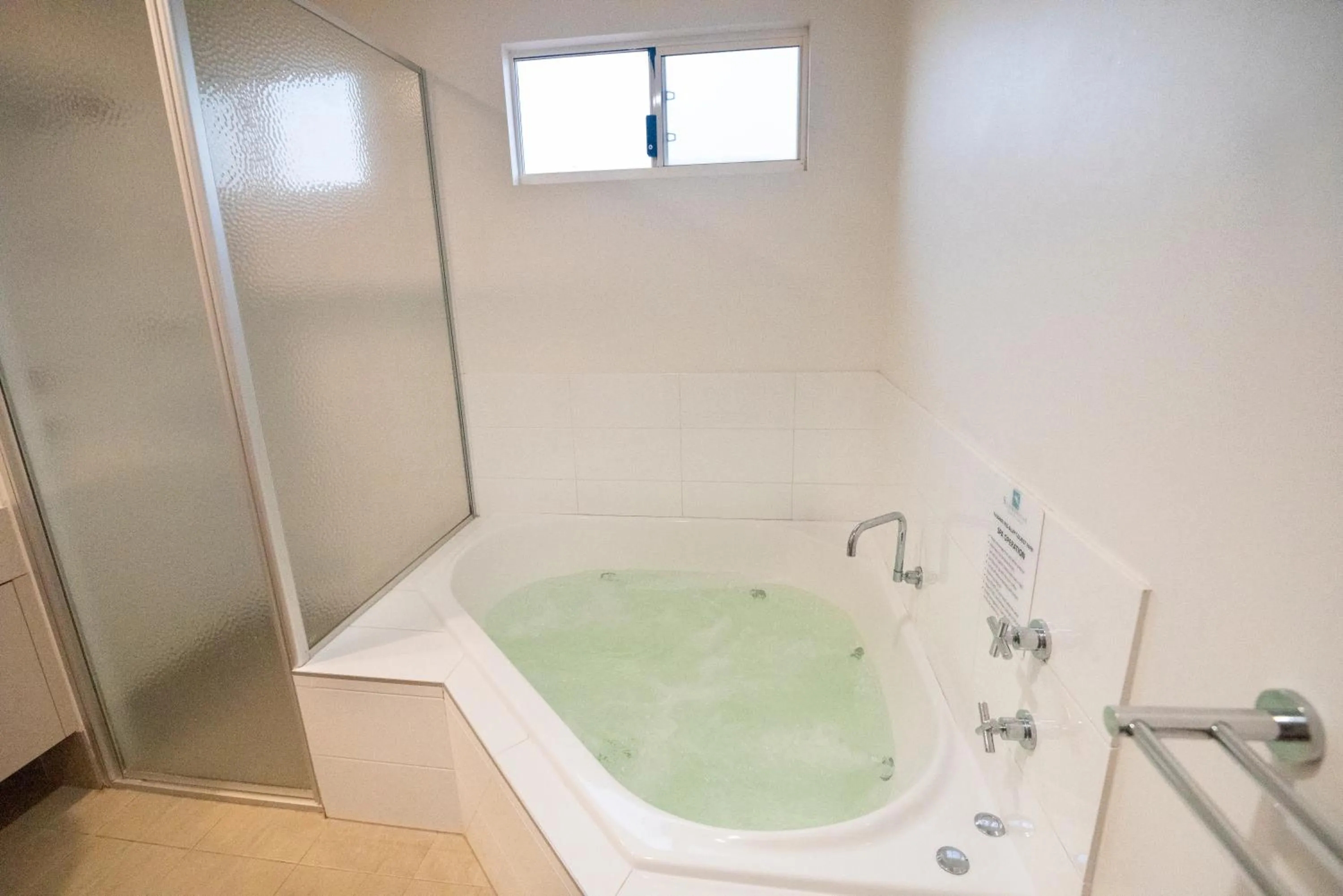 Bathroom in Kalbarri Red Bluff Tourist Park