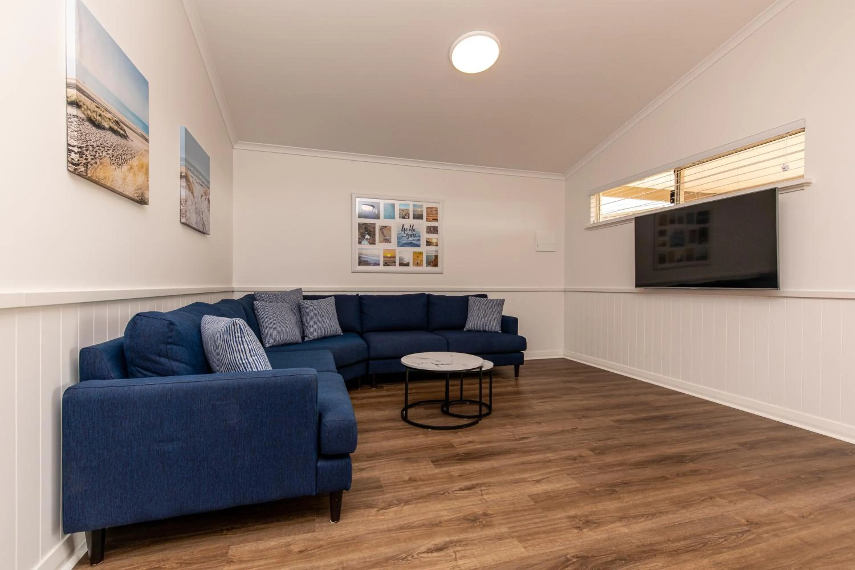 Living room in Kalbarri Red Bluff Tourist Park