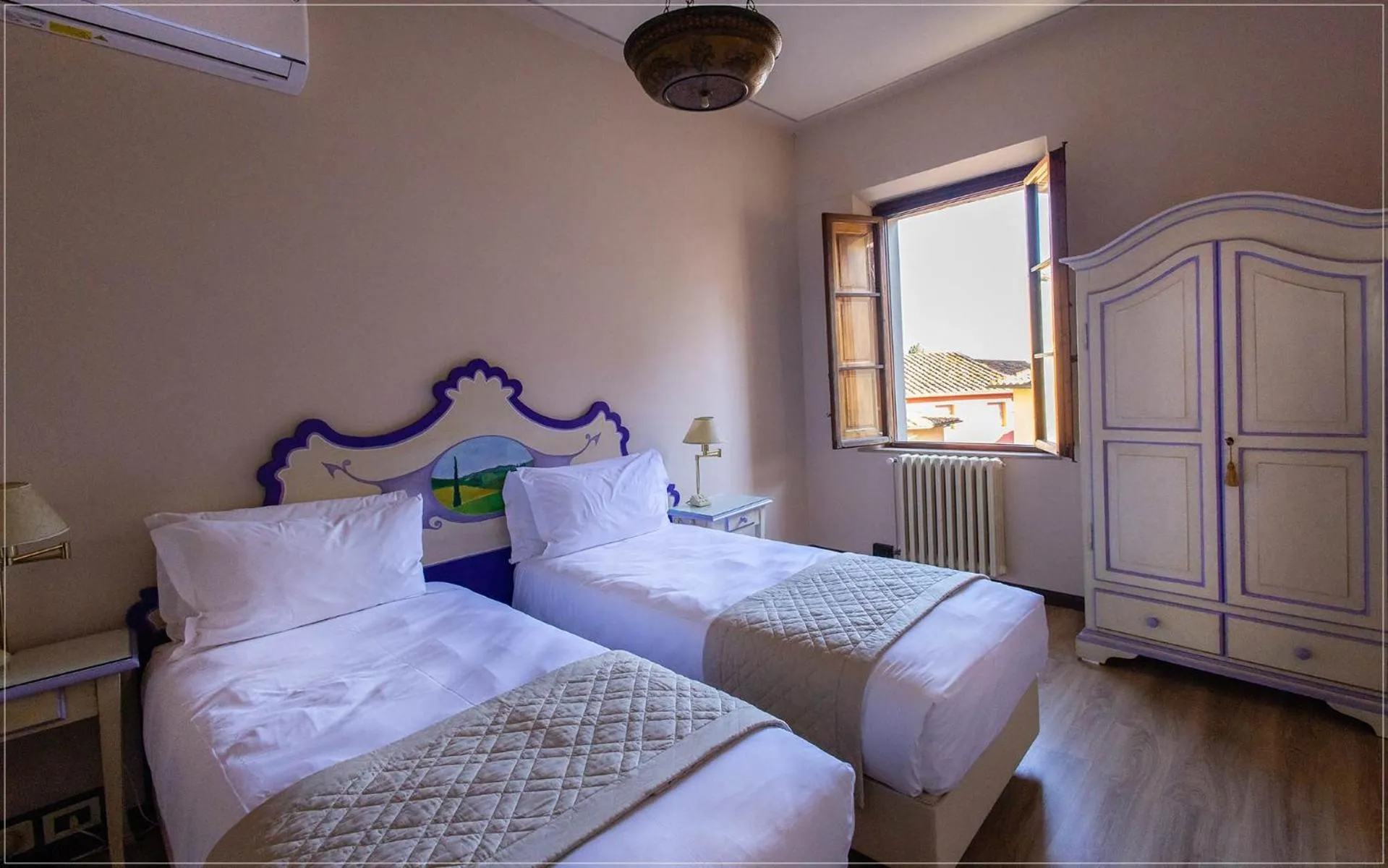 View (from property/room), Bed in Quattro Gigli Hotel