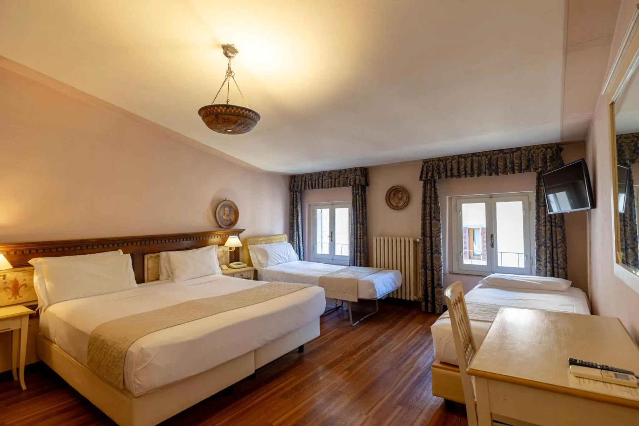 Bedroom, Bed in Quattro Gigli Hotel