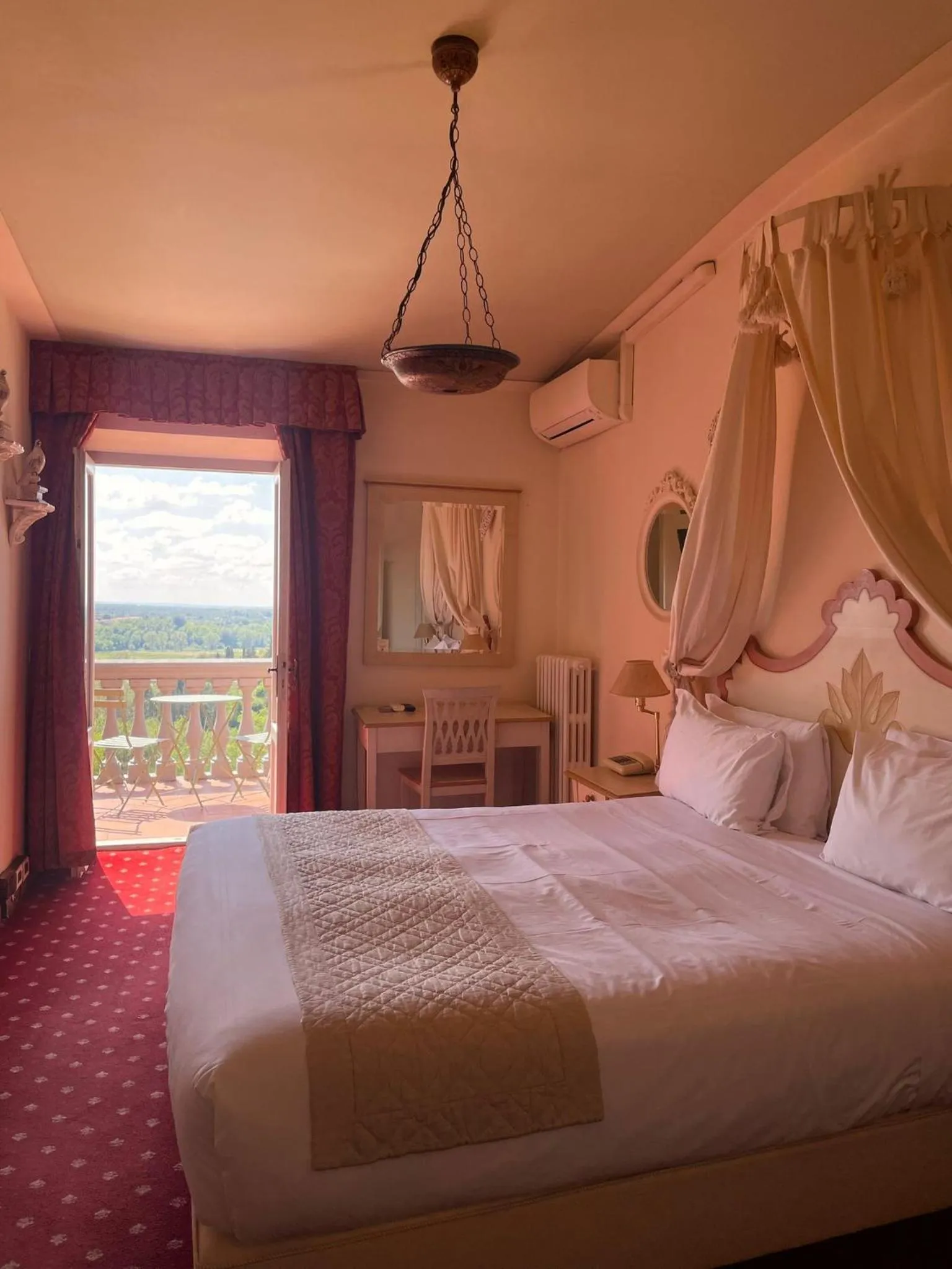 Balcony/Terrace, Bed in Quattro Gigli Hotel