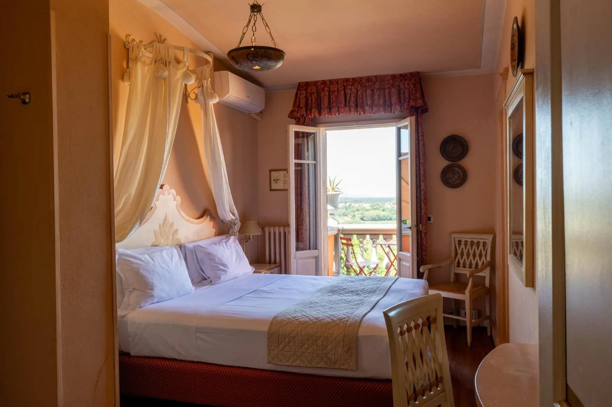 Bed in Quattro Gigli Hotel