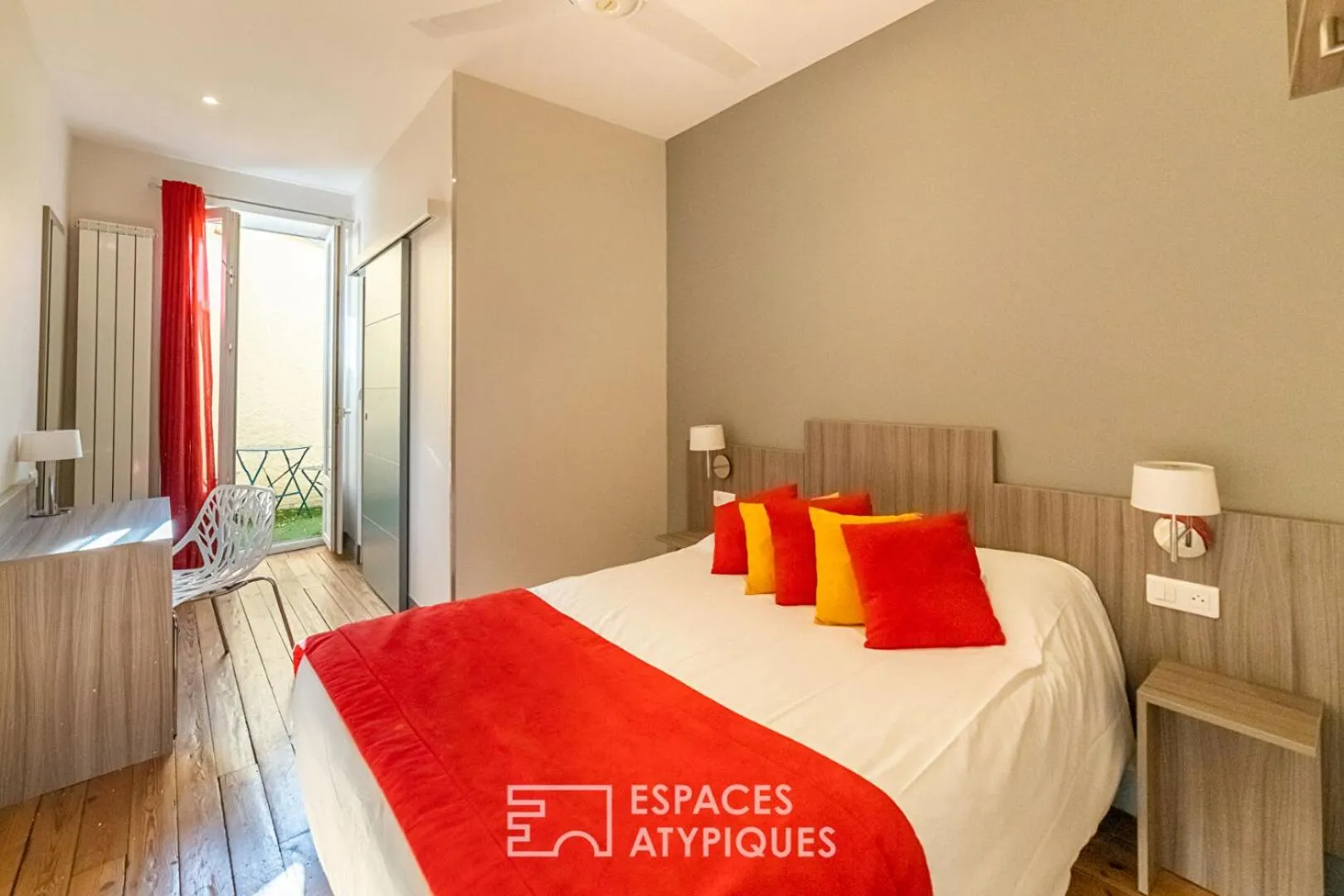 Shower, Bed in Logis Hôtel Restaurant des Corbières