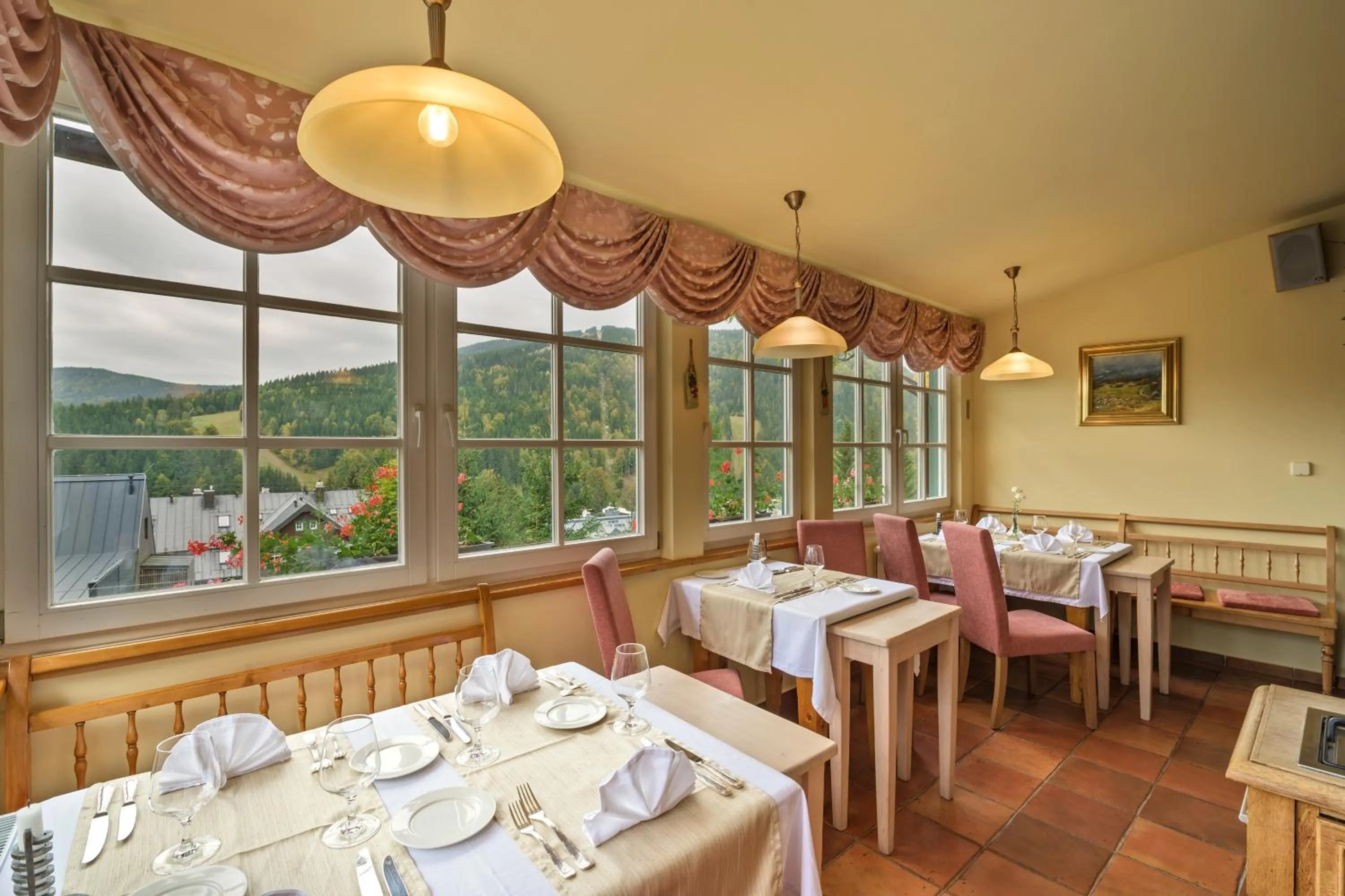 Restaurant/places to eat in Hotel Pod Jasany