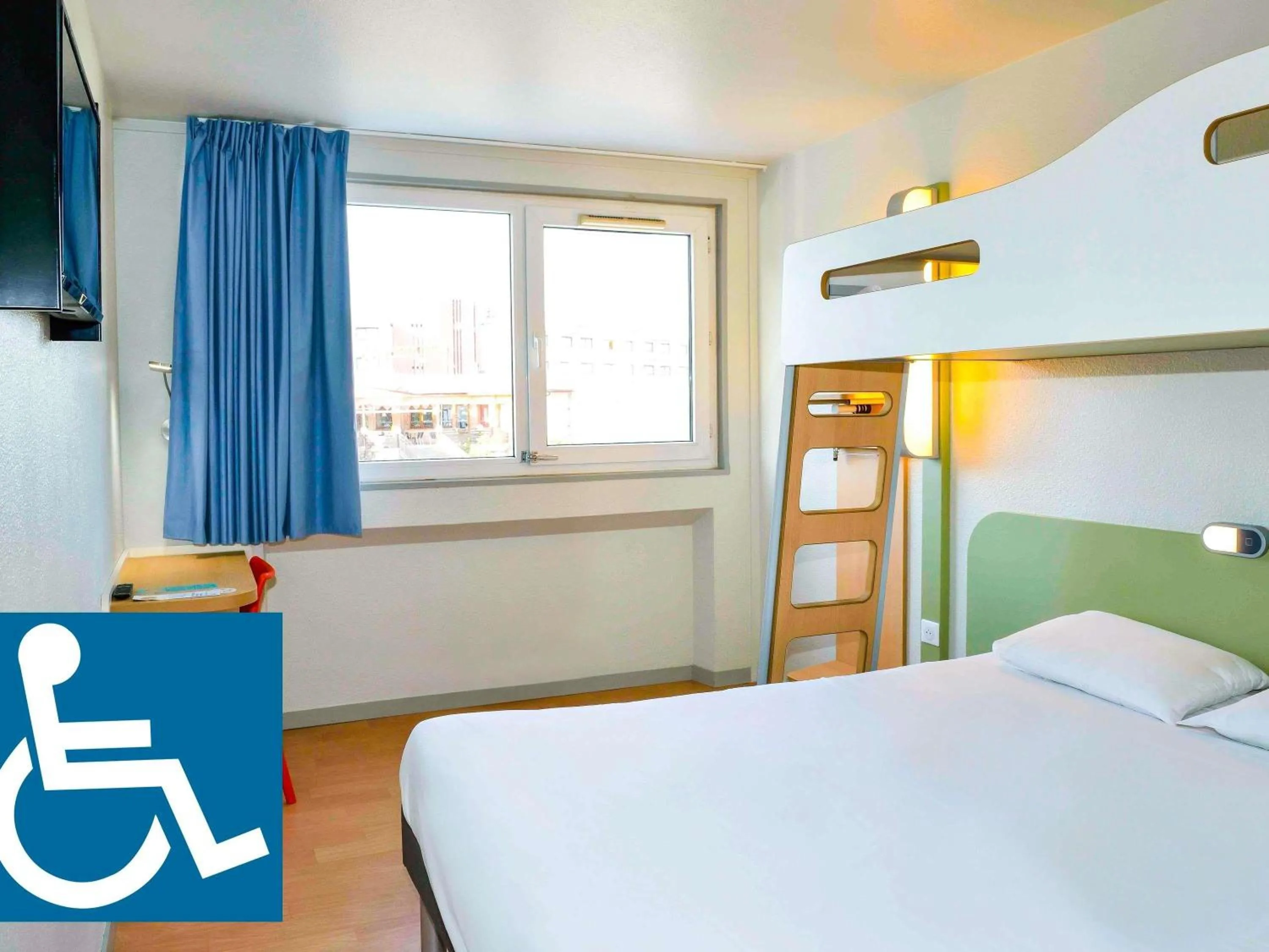 Bedroom, Bed in Ibis Budget Boulogne-Sur-Mer Centre les Ports