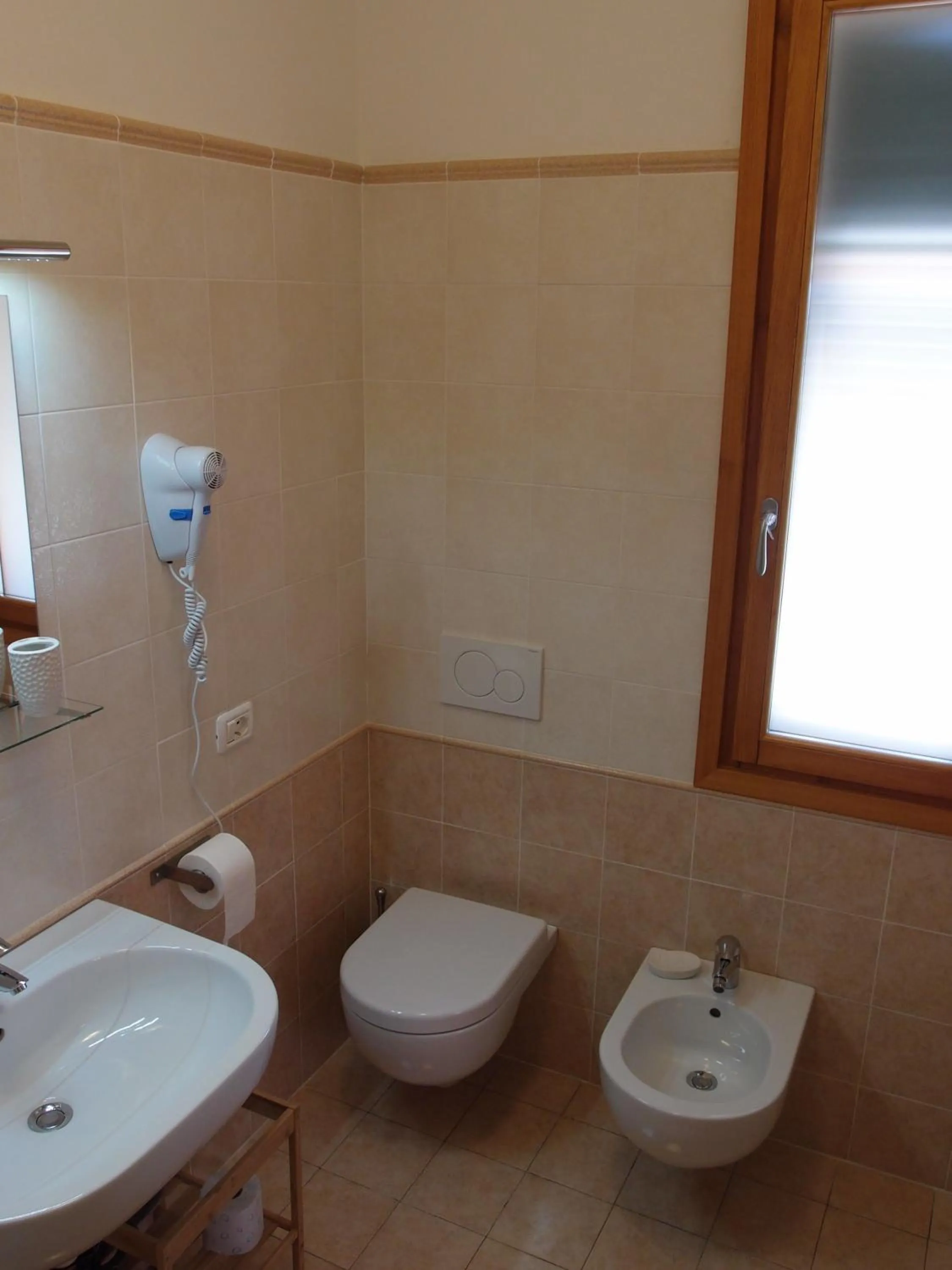 Bathroom in Lo Zizzolo- Bed&Breakfast