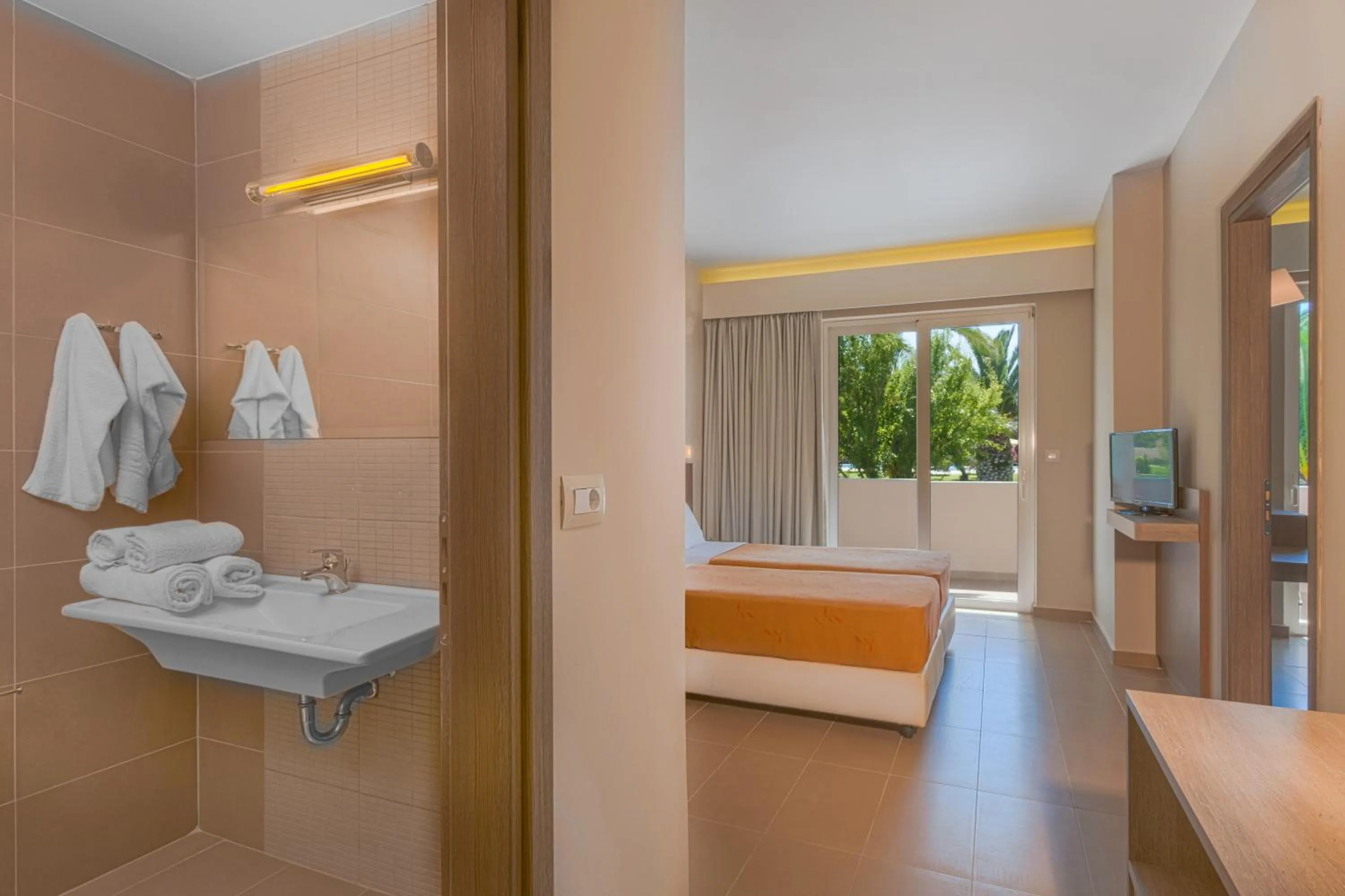 Bed in Hotel Esperia