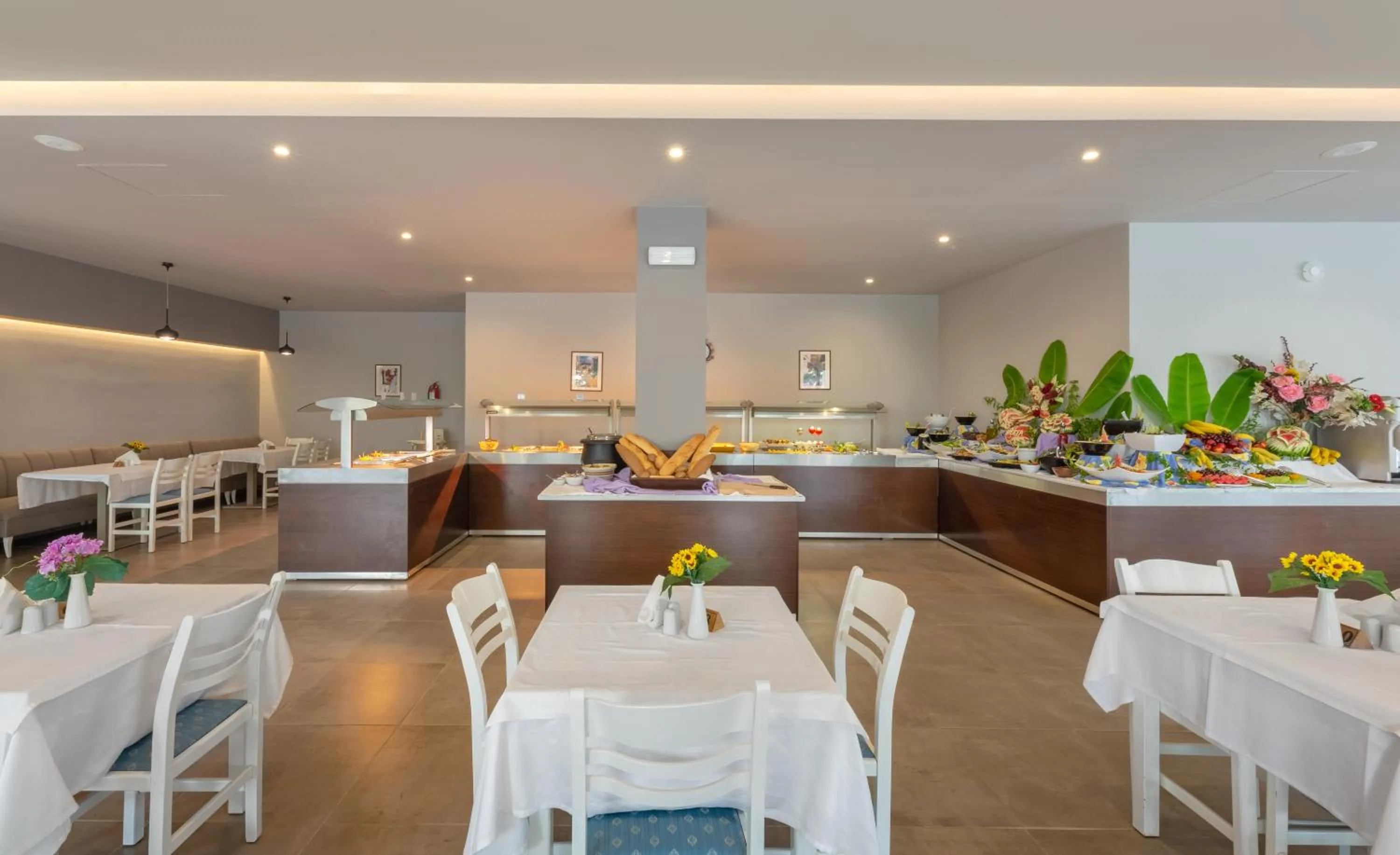 Restaurant/places to eat in Hotel Esperia