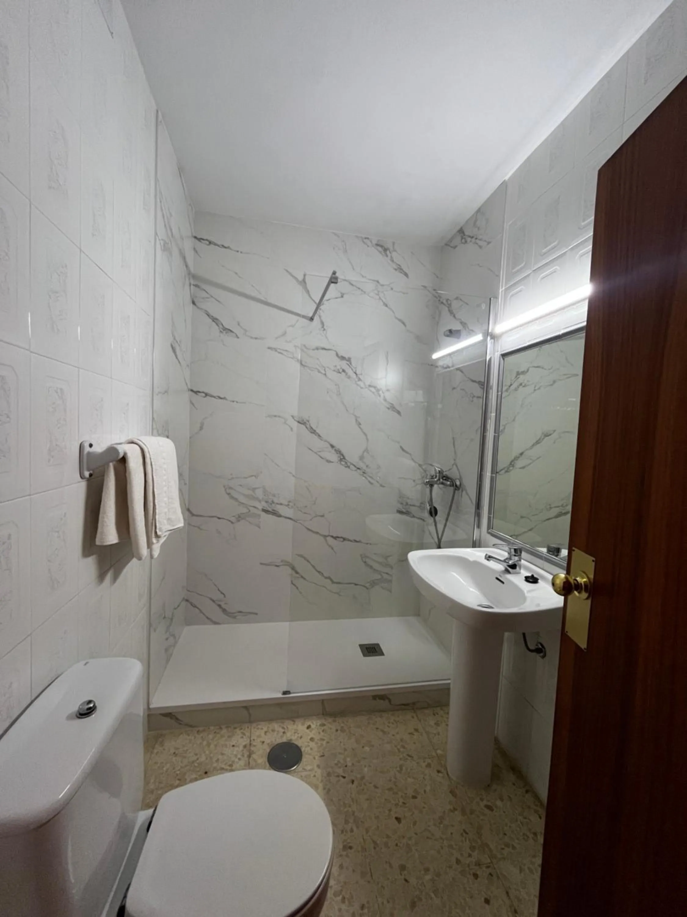 Bathroom in Hotel La Barca