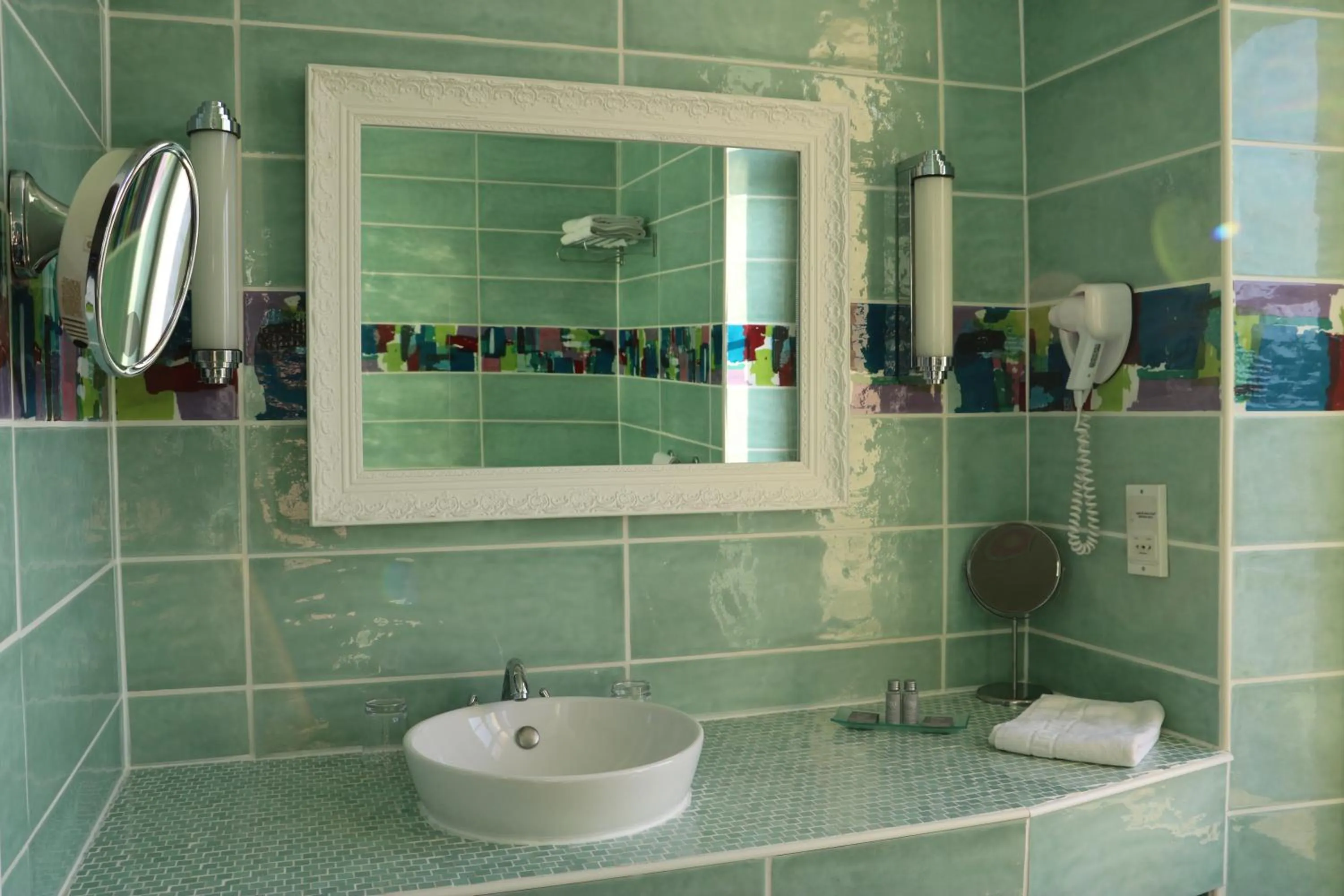 Bathroom in La Chaîne D'or