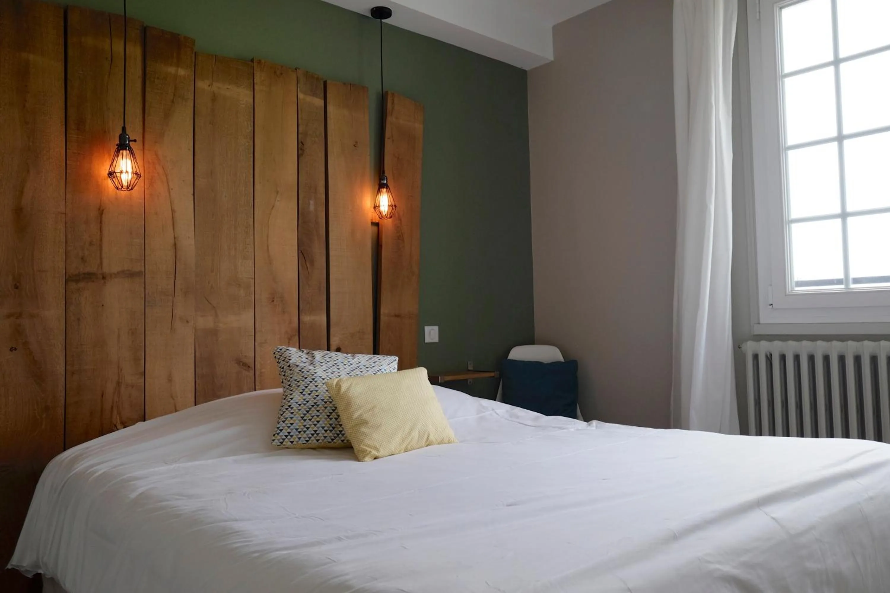 Bed in Logis Hotel Le Relais du Teulet