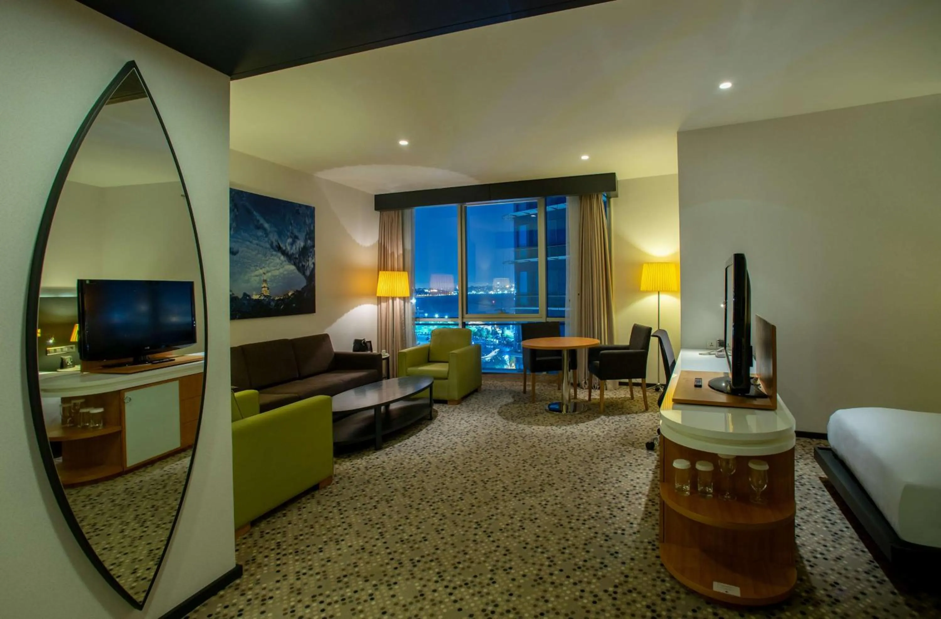 Living room, Bed in DoubleTree By Hilton Istanbul - Moda