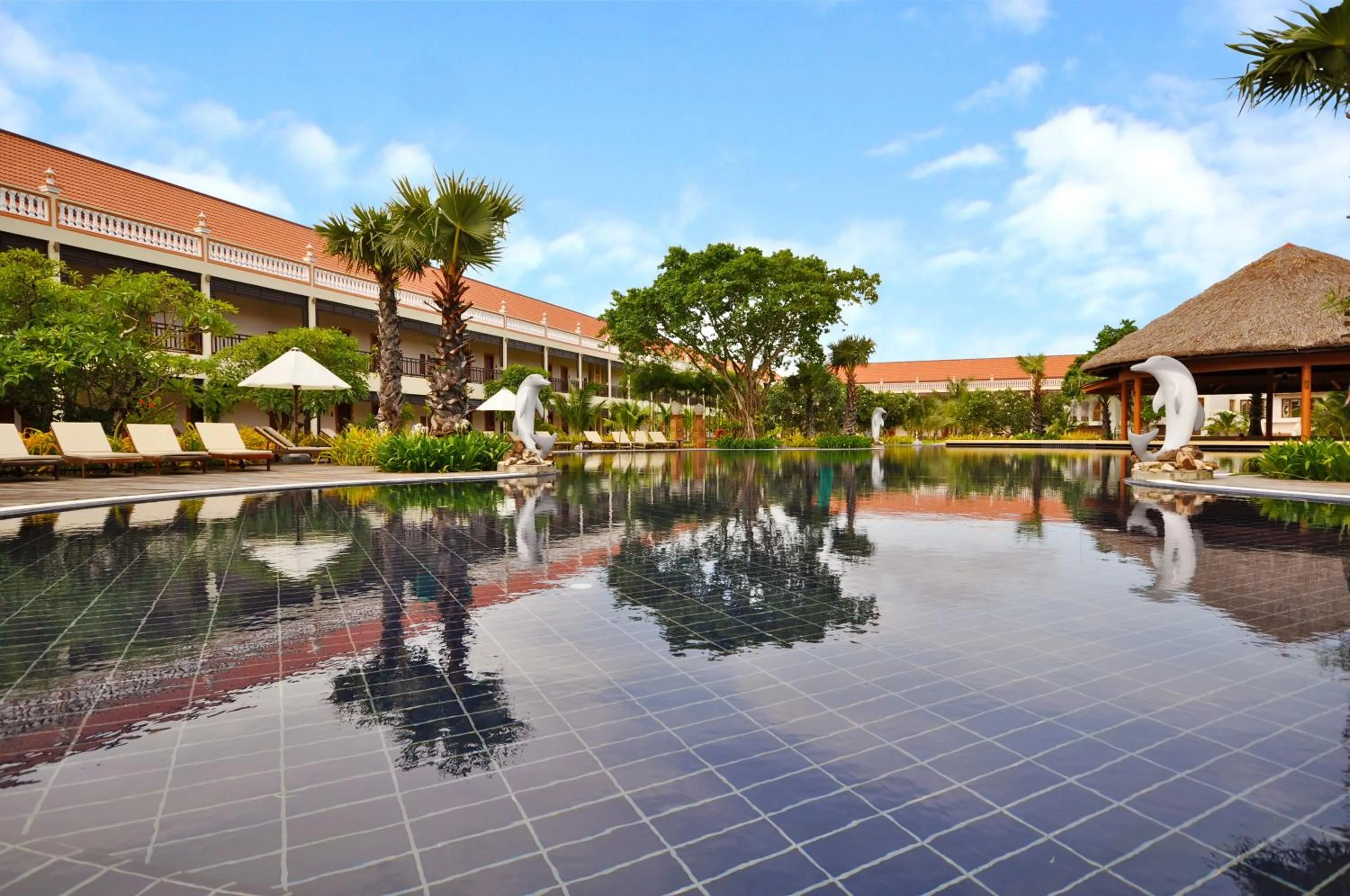 Swimming pool in Sokha Beach Resort