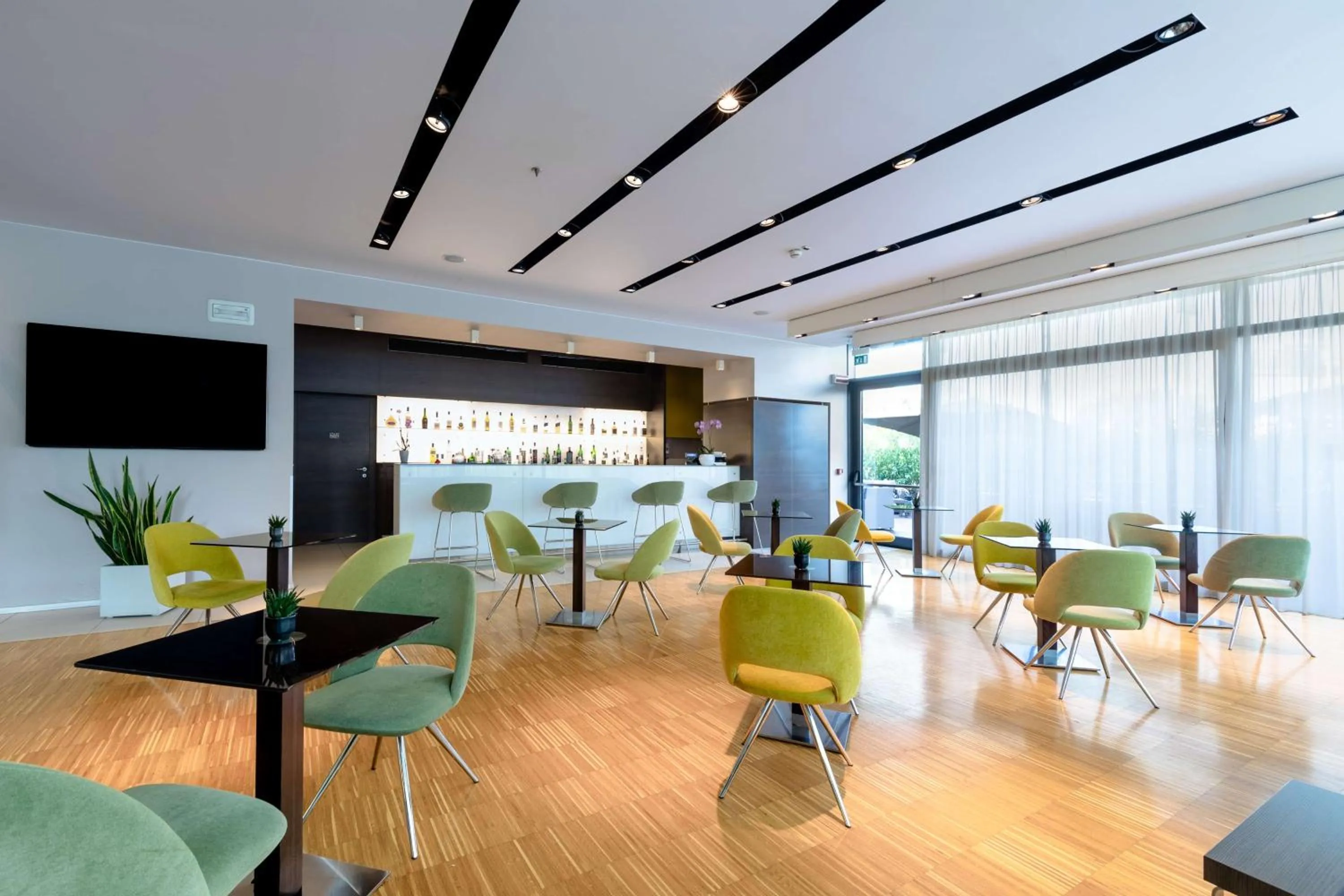 Lounge or bar in Hilton Garden Inn Venice Mestre
